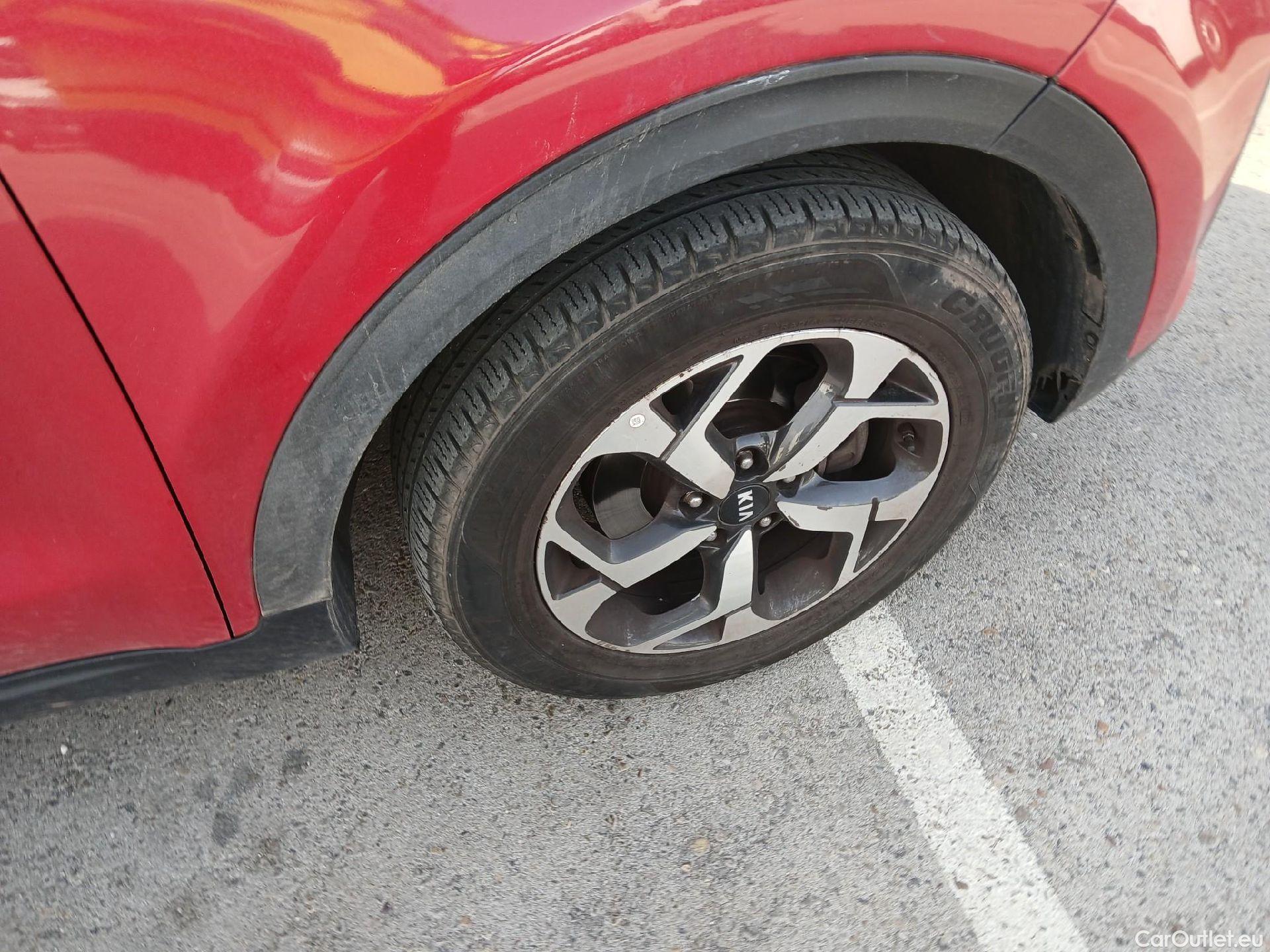  KIA  Sportage KIA  / 2018 / 5P / todoterreno 1.6 MHEV Business DCT 100kW (136CV) 4X2 #25