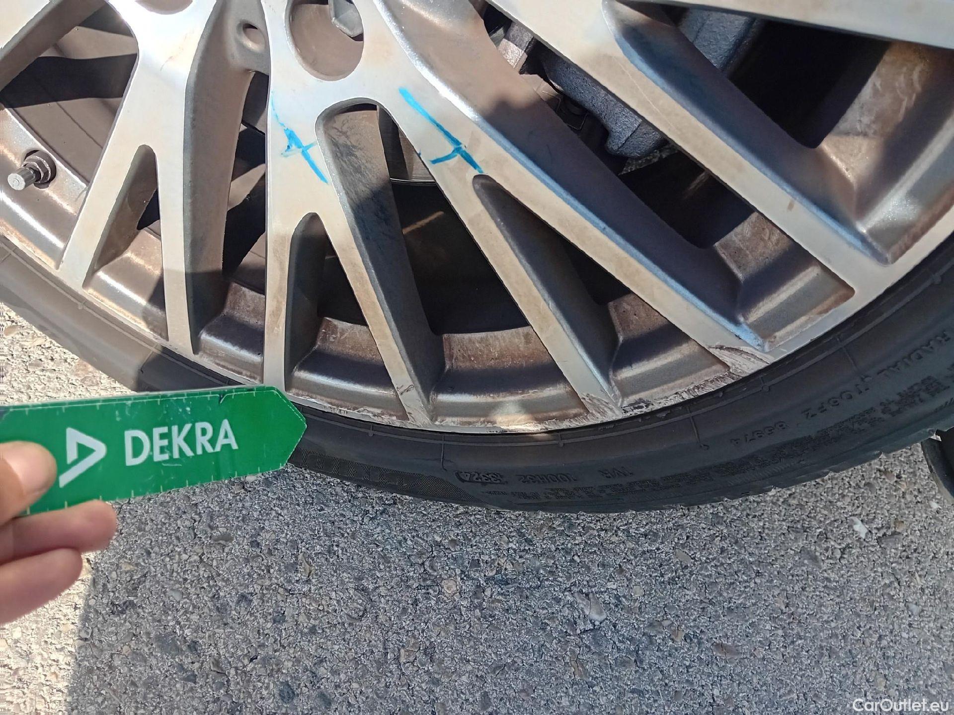  Mercedes  CLA-Klasse MERCEDES-BENZ CLA / 2019 / 4P / coupé CLA 200 D DCT #29