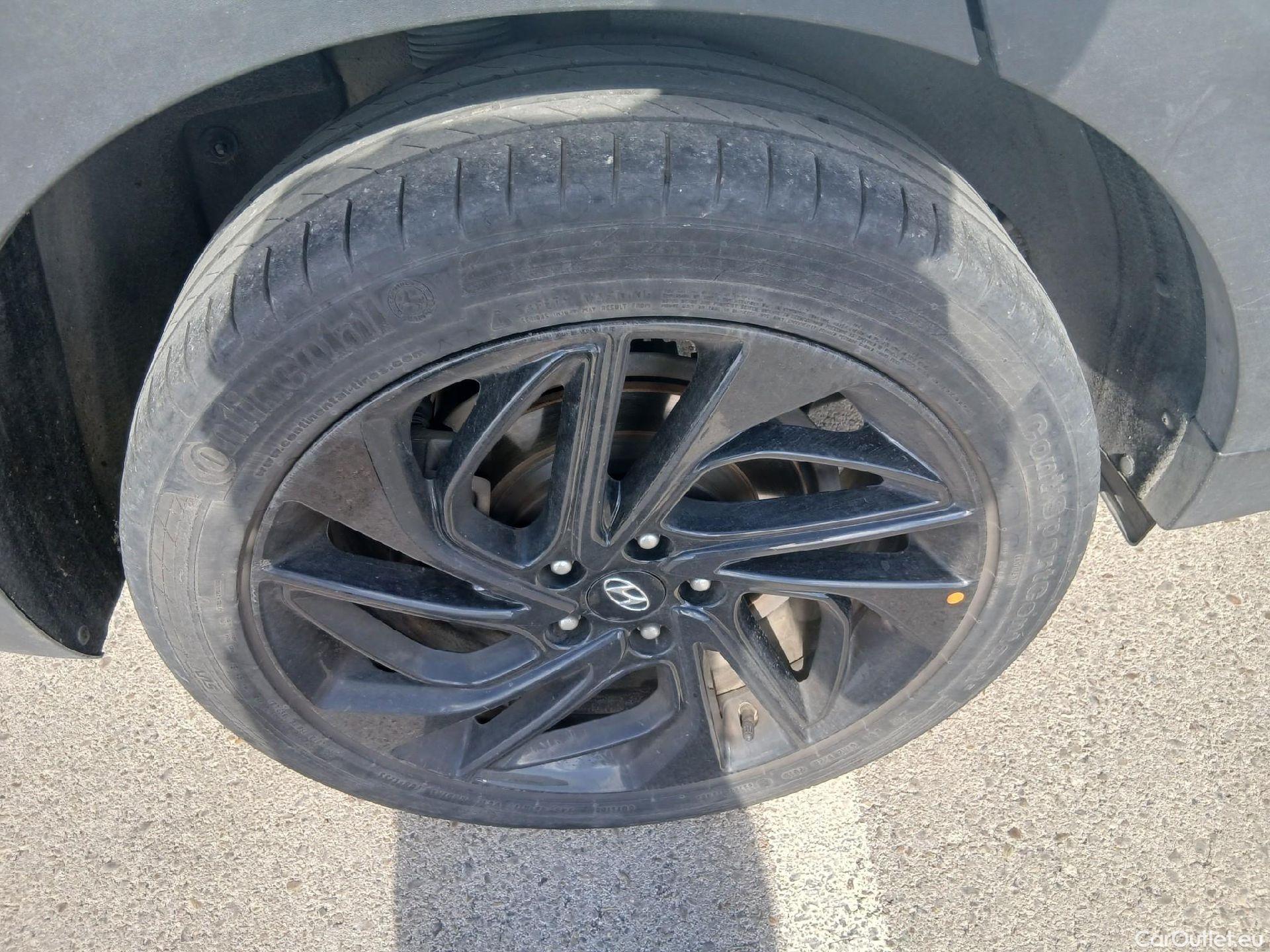  Hyundai  Tucson HYUNDAI  / 2018 / 5P / todoterreno  CRDI 1.6 136CV DT48V 4X2 N-LINE #4