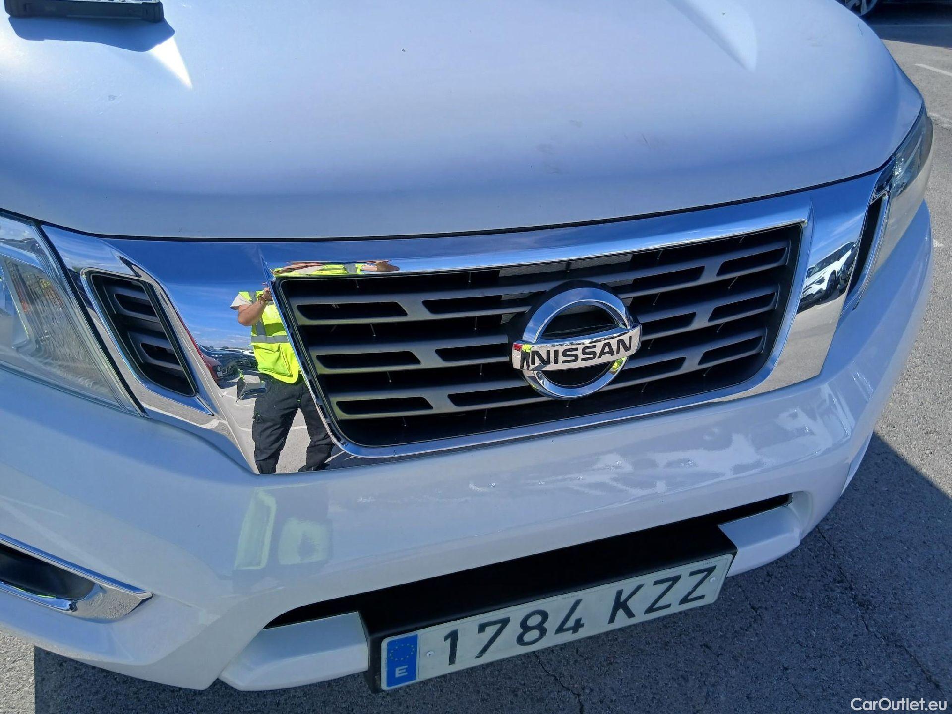  Nissan  Navara NISSAN  / 2015 / 4P / pickup D. Cab. 2.3dCi 120kW(160CV) Acenta BDif #2