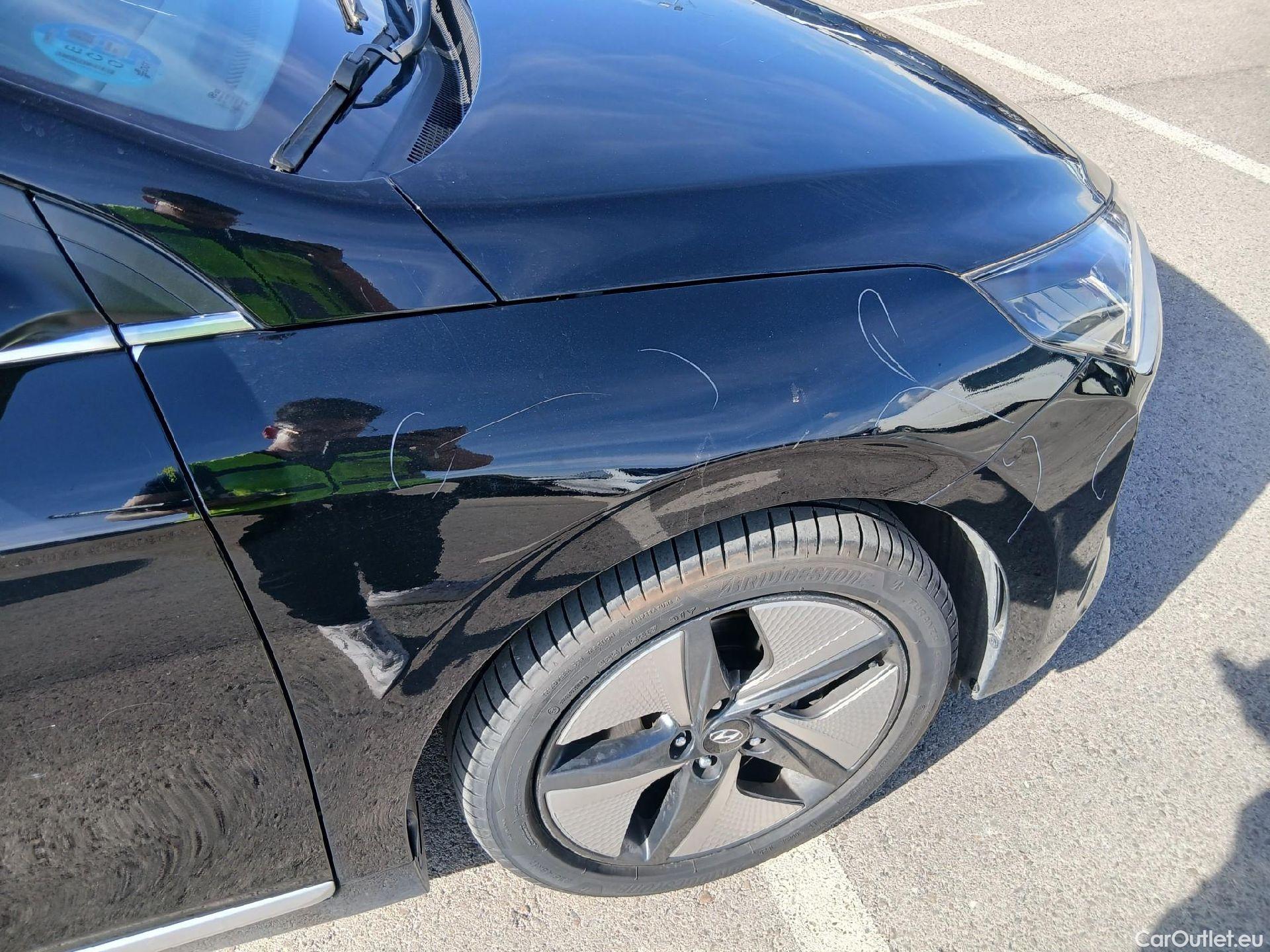  Hyundai   Ioniq HYUNDAI / 2019 / 5P / berlina con portón 1.6 GDI HEV Tecno DCT #47