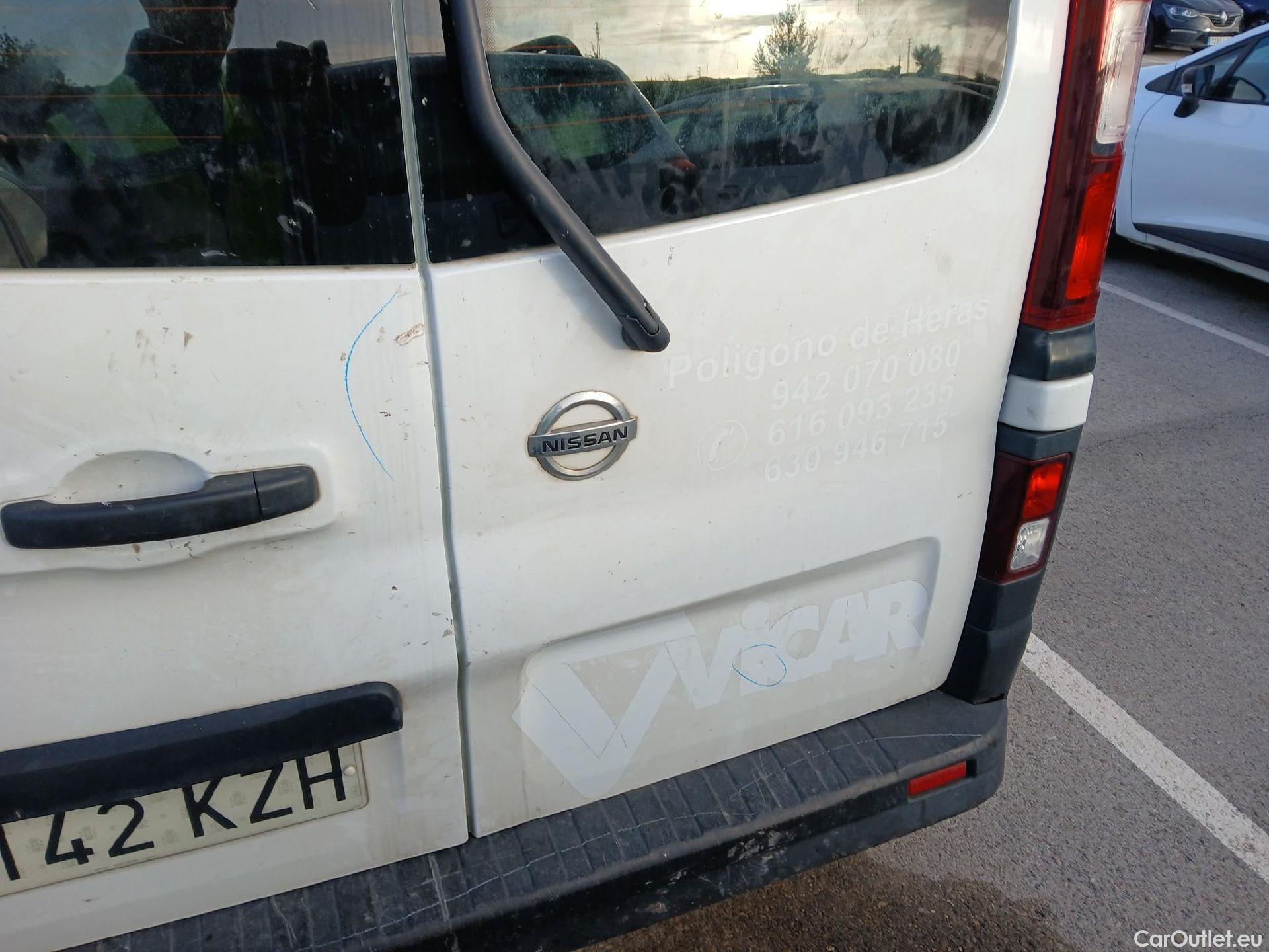  Nissan  NV300 NISSAN  / 2016 / 4P / combi Combi 6 1.6dCi 88kW L1H1 1T COMFORT #60
