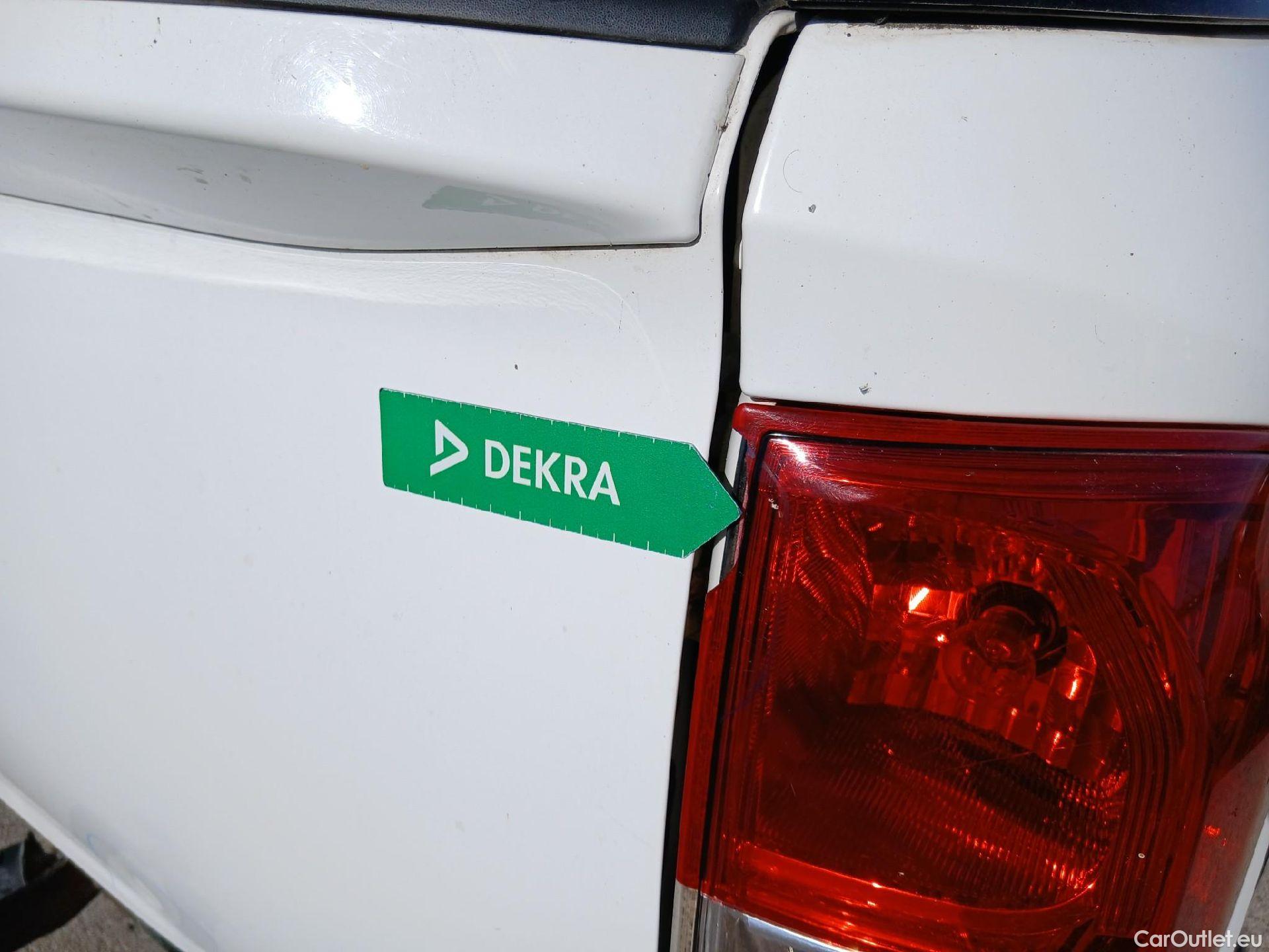  Nissan  Navara NISSAN  / 2015 / 4P / pickup D. Cab. 2.3dCi 120kW(160CV) Acenta BDif #20