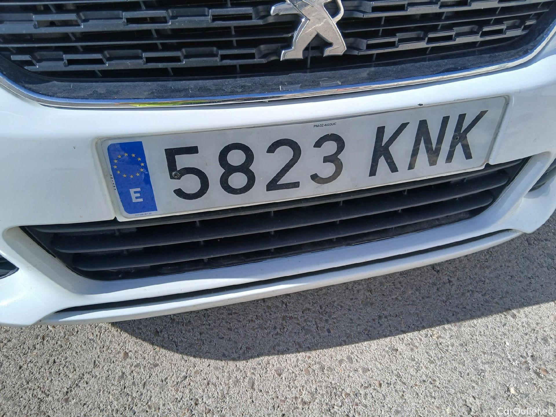  Peugeot  308 PEUGEOT  5p 2G berlina con portón 5p Access 1.6 BlueHDi 73KW (100CV) #6
