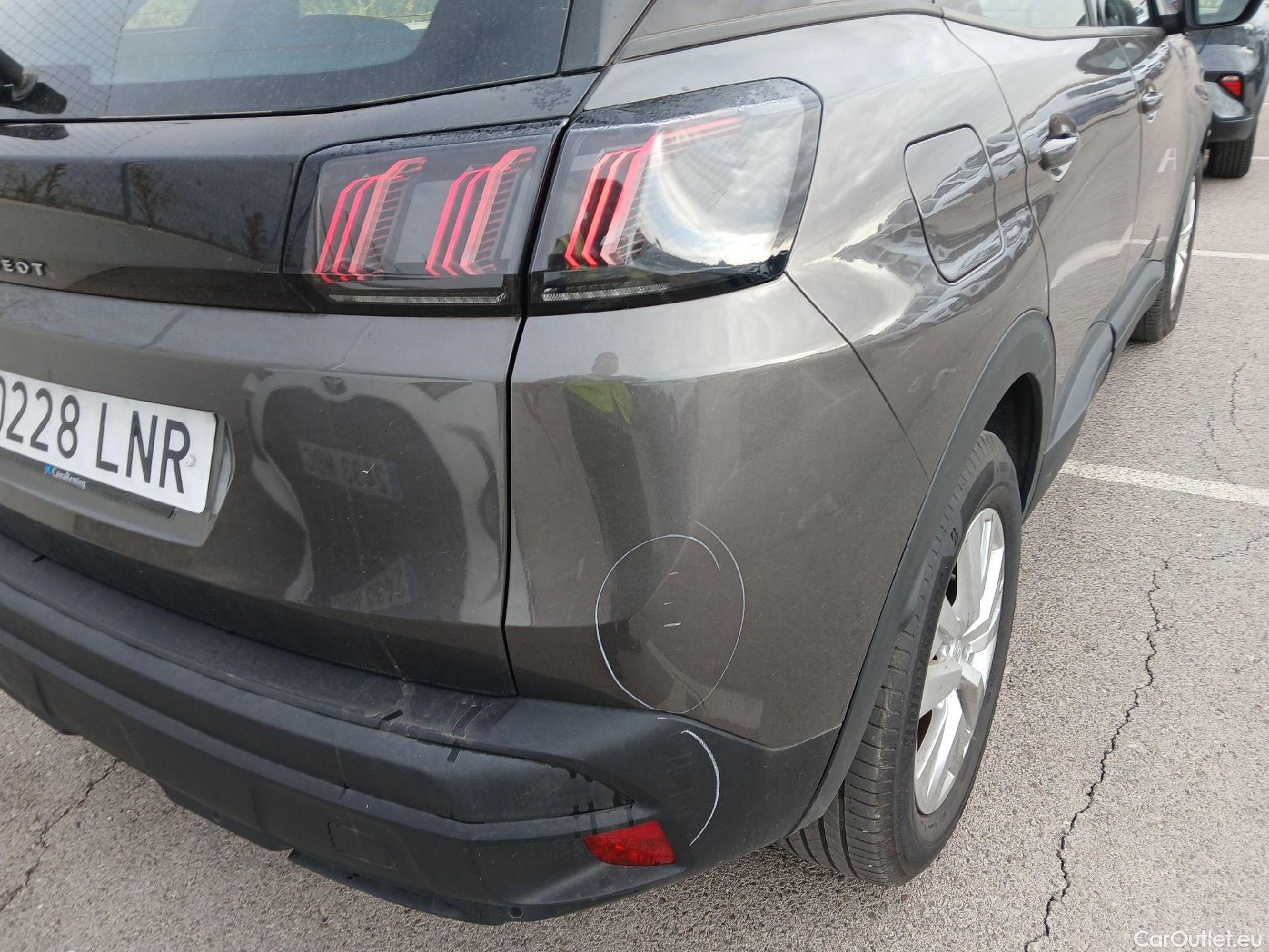  Land Rover  Discovery PEUGEOT 3008 / 2020 / 5P / todoterreno 1.5 BlueHDi 96kW (130CV) S&S Active Pack #17