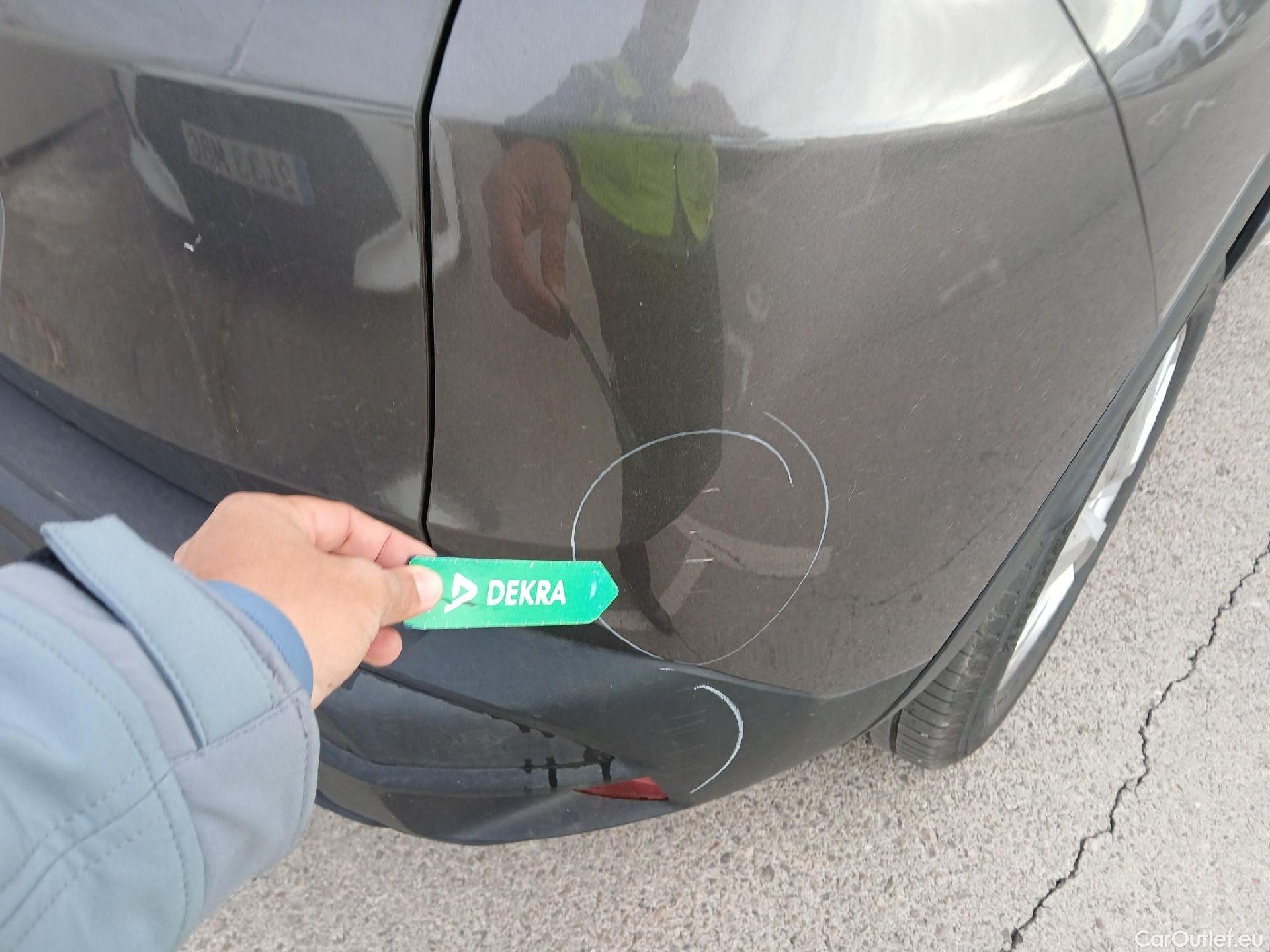  Land Rover  Discovery PEUGEOT 3008 / 2020 / 5P / todoterreno 1.5 BlueHDi 96kW (130CV) S&S Active Pack #18