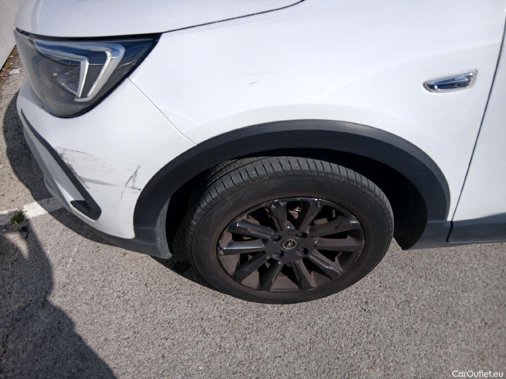  Land Rover  Discovery OPEL Crossland / 2020 / 5P / crossover 1.5D 81kW (110CV) GS Line #2