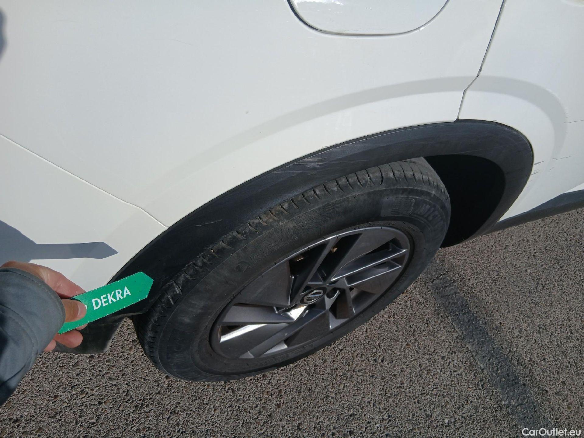  Nissan  Qashqai NISSAN  / 2021 / 5P / todoterreno DIG-T 103kW (140CV) mHEV 4x2 Acenta #24