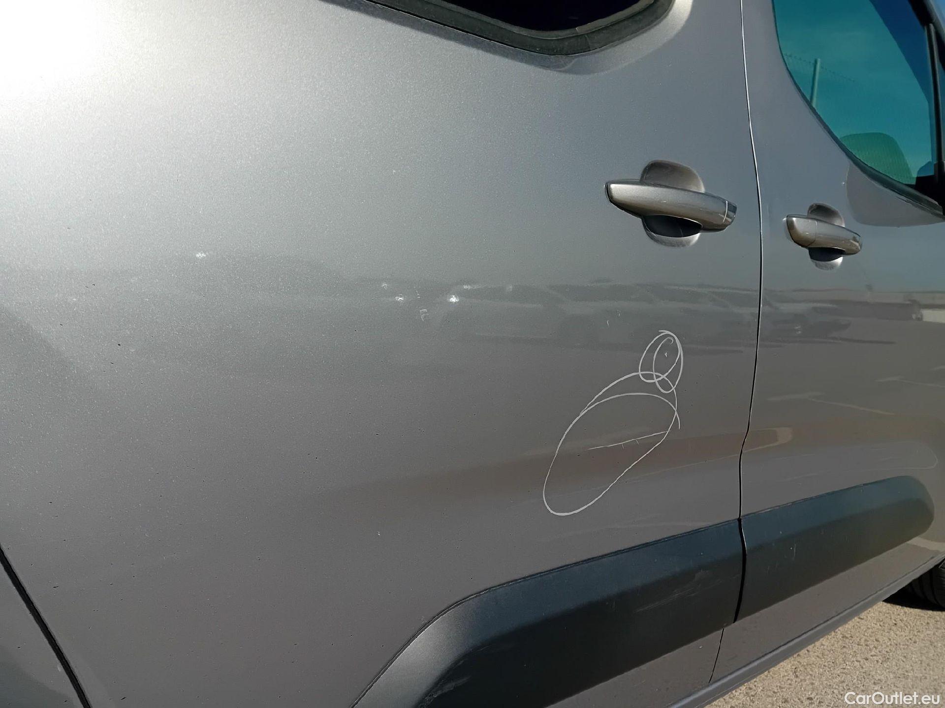  Opel  Combo OPEL  Life / 2018 / 5P / monovolumen compacto 1.5 TD 75kW (100CV) S/S Selective L (CX) #33