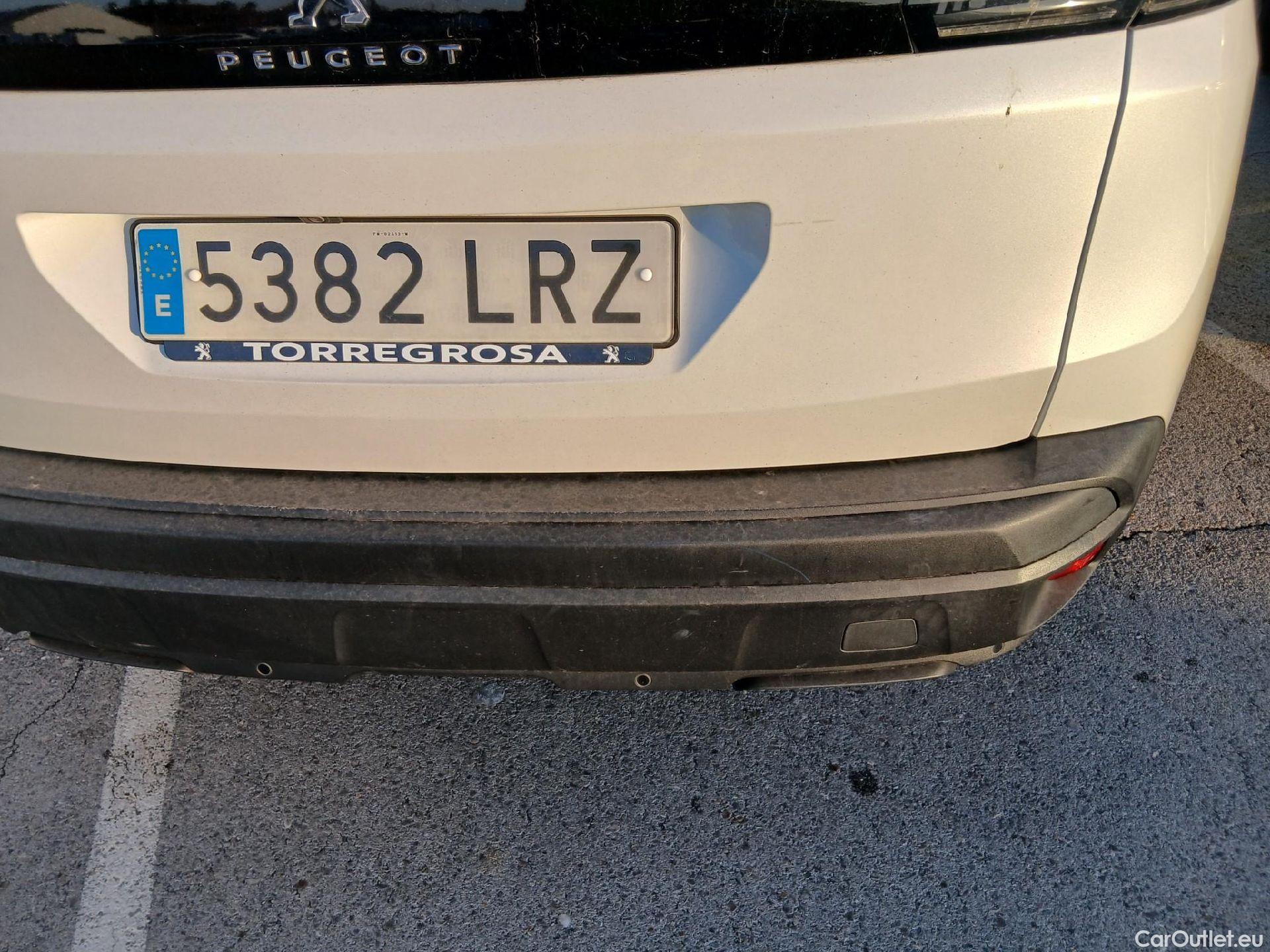  Peugeot  3008 PEUGEOT  / 2020 / 5P / todoterreno 1.5 BlueHDi 96kW (130CV) S&S Active Pack (AC4) #25