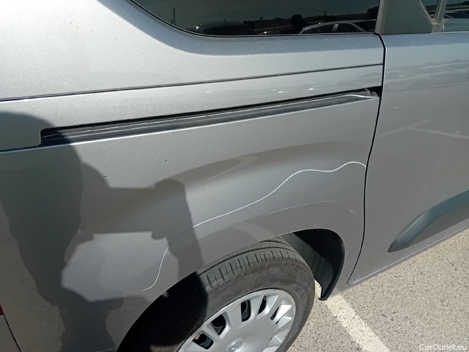  Opel  Combo OPEL  Life / 2018 / 5P / monovolumen compacto 1.5 TD 75kW (100CV) S/S Selective L (CX) #29