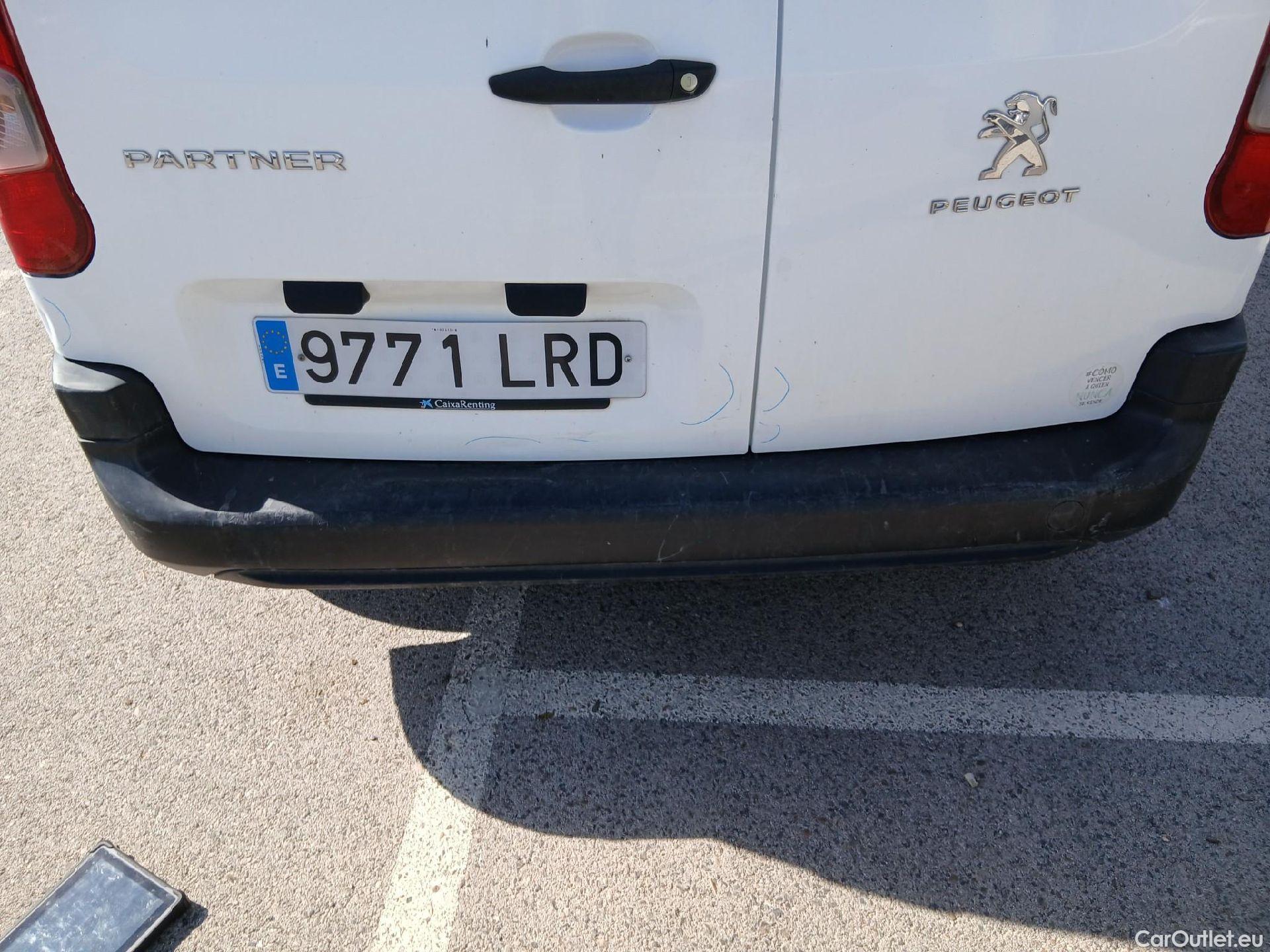  Peugeot  Partner PEUGEOT  / 2018 / 4P / furgón derivado de turismo Premium Standard 600kg BlueHDi 73kW (AC) #16