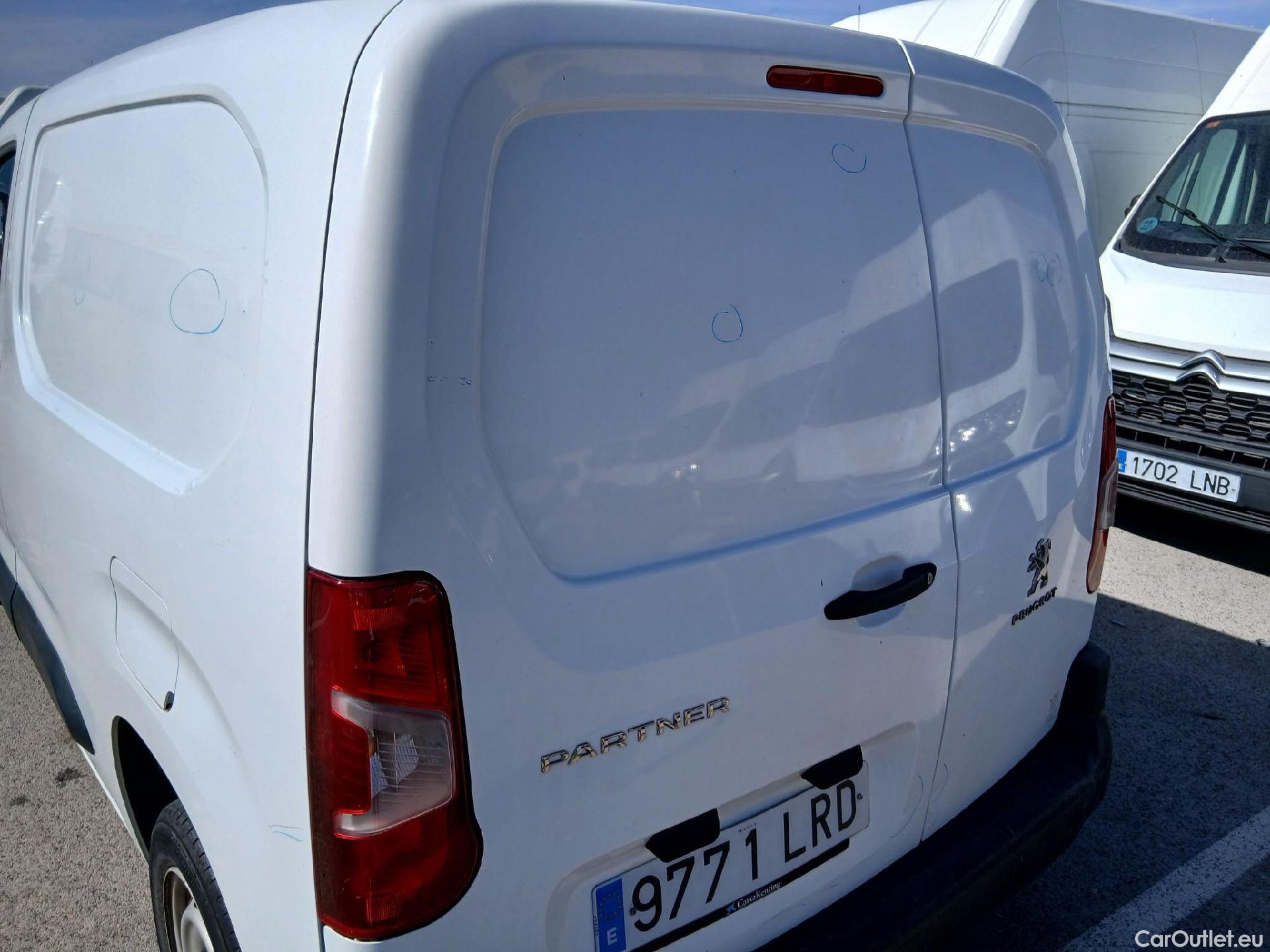  Peugeot  Partner PEUGEOT  / 2018 / 4P / furgón derivado de turismo Premium Standard 600kg BlueHDi 73kW (AC) #13