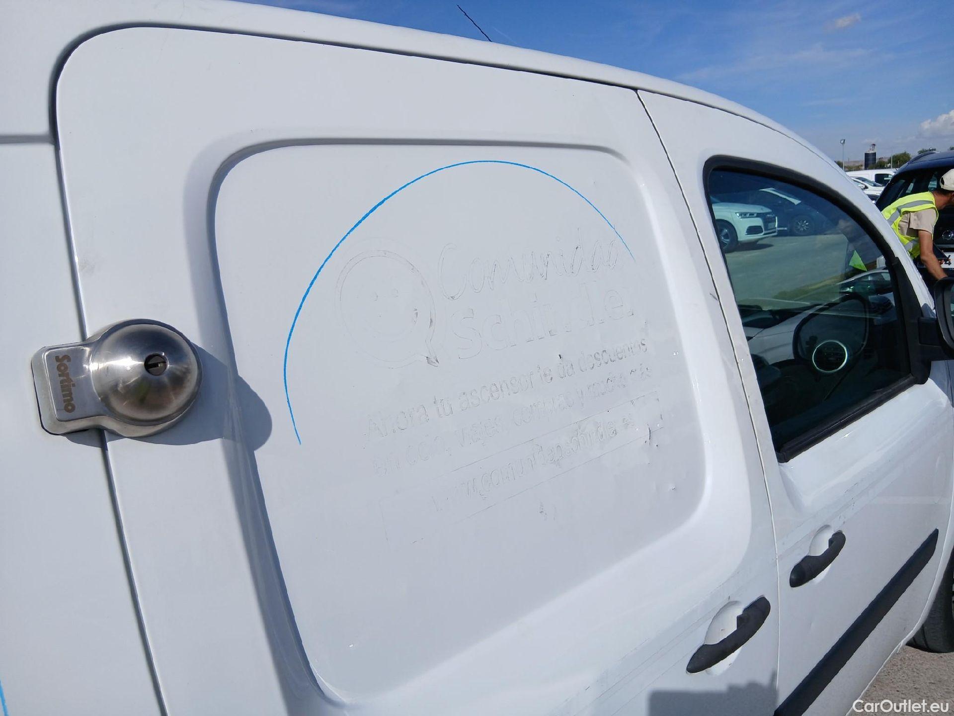  Renault  Kangoo RENAULT  Furgón/2013/3P/furgón derivado de turismo Profesional dCi 66 kW (90 CV) #37