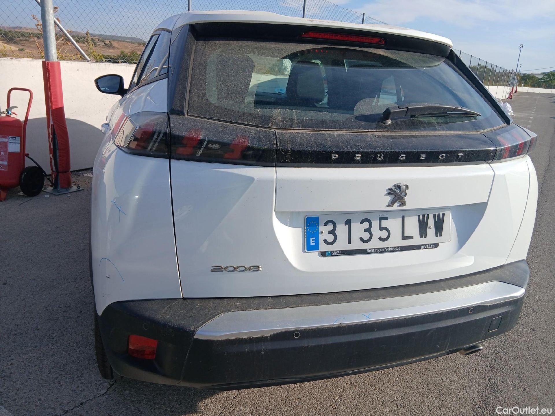  Peugeot  2008 PEUGEOT  / 2019 / 5P / todoterreno Active BlueHDI 81kW (110CV) #19