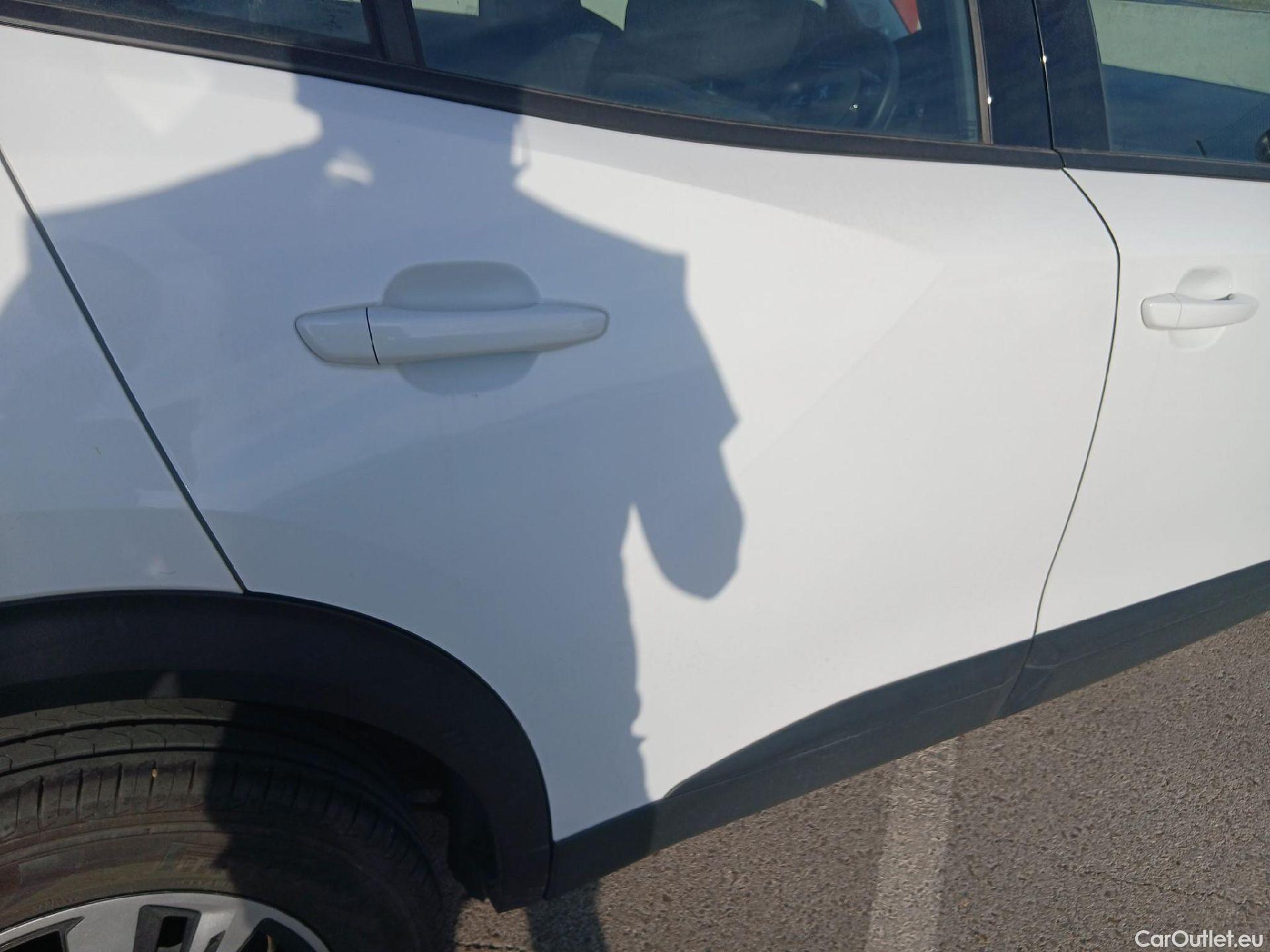  Peugeot  2008 PEUGEOT  / 2019 / 5P / todoterreno Active BlueHDI 81kW (110CV) #35