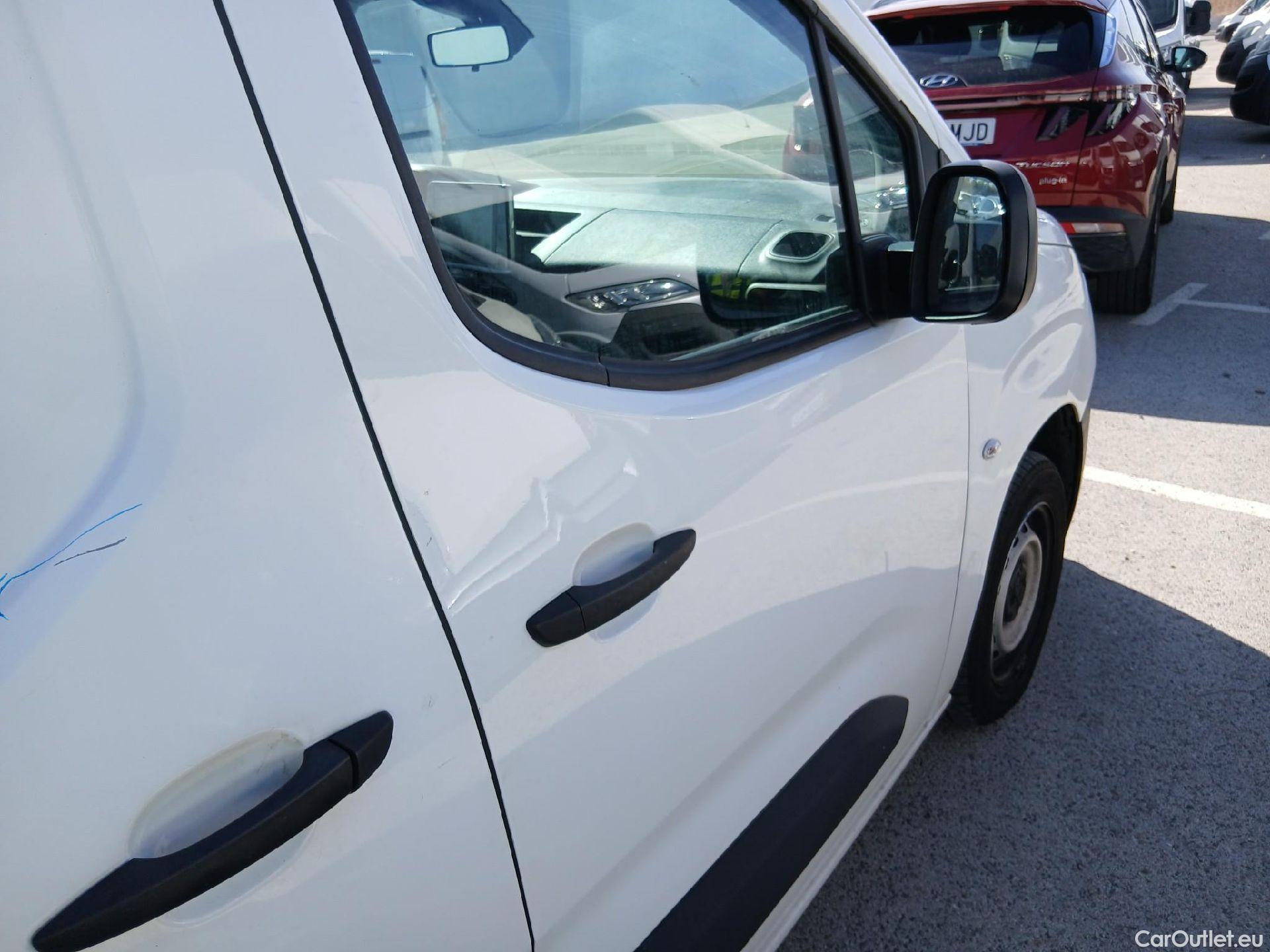  Peugeot  Partner PEUGEOT  / 2018 / 4P / furgón derivado de turismo Premium Standard 600kg BlueHDi 73kW (AC) #33