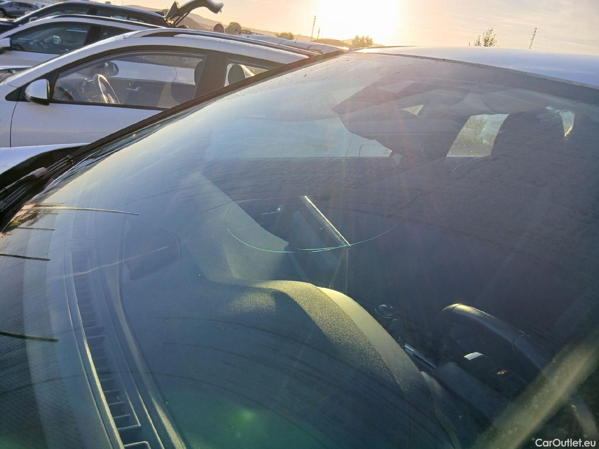  Peugeot  3008 PEUGEOT  / 2020 / 5P / todoterreno 1.5 BlueHDi 96kW (130CV) S&S Active Pack (AC4) #9