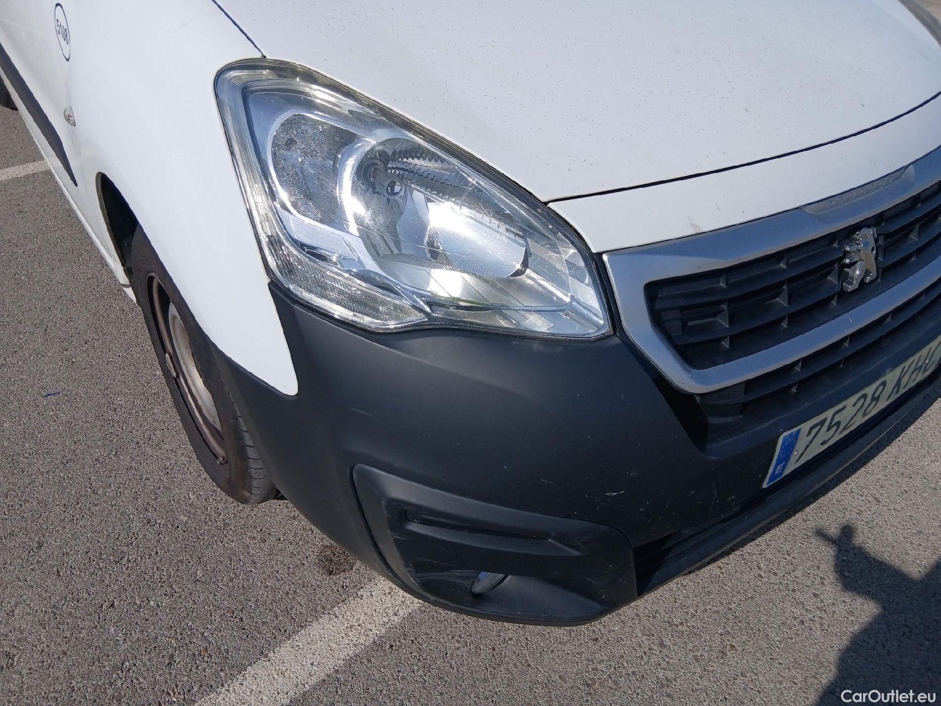  Peugeot  Partner PEUGEOT  VU 4p 2G furgón derivado de Furgón Confort PackL2 BlueHDi 73KW (100) #12