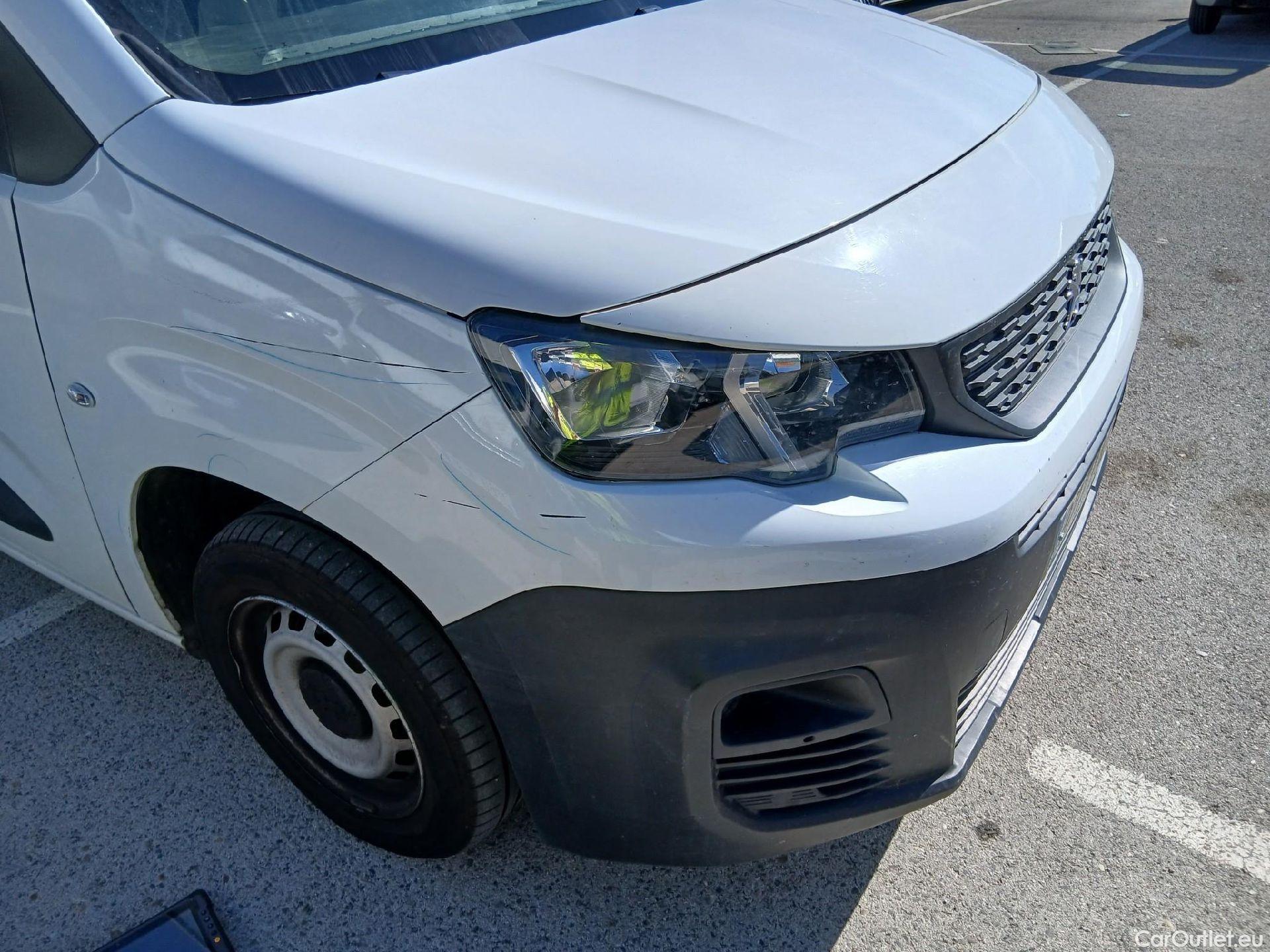  Peugeot  Partner PEUGEOT  / 2018 / 4P / furgón derivado de turismo Premium Standard 600kg BlueHDi 73kW (AC) #2