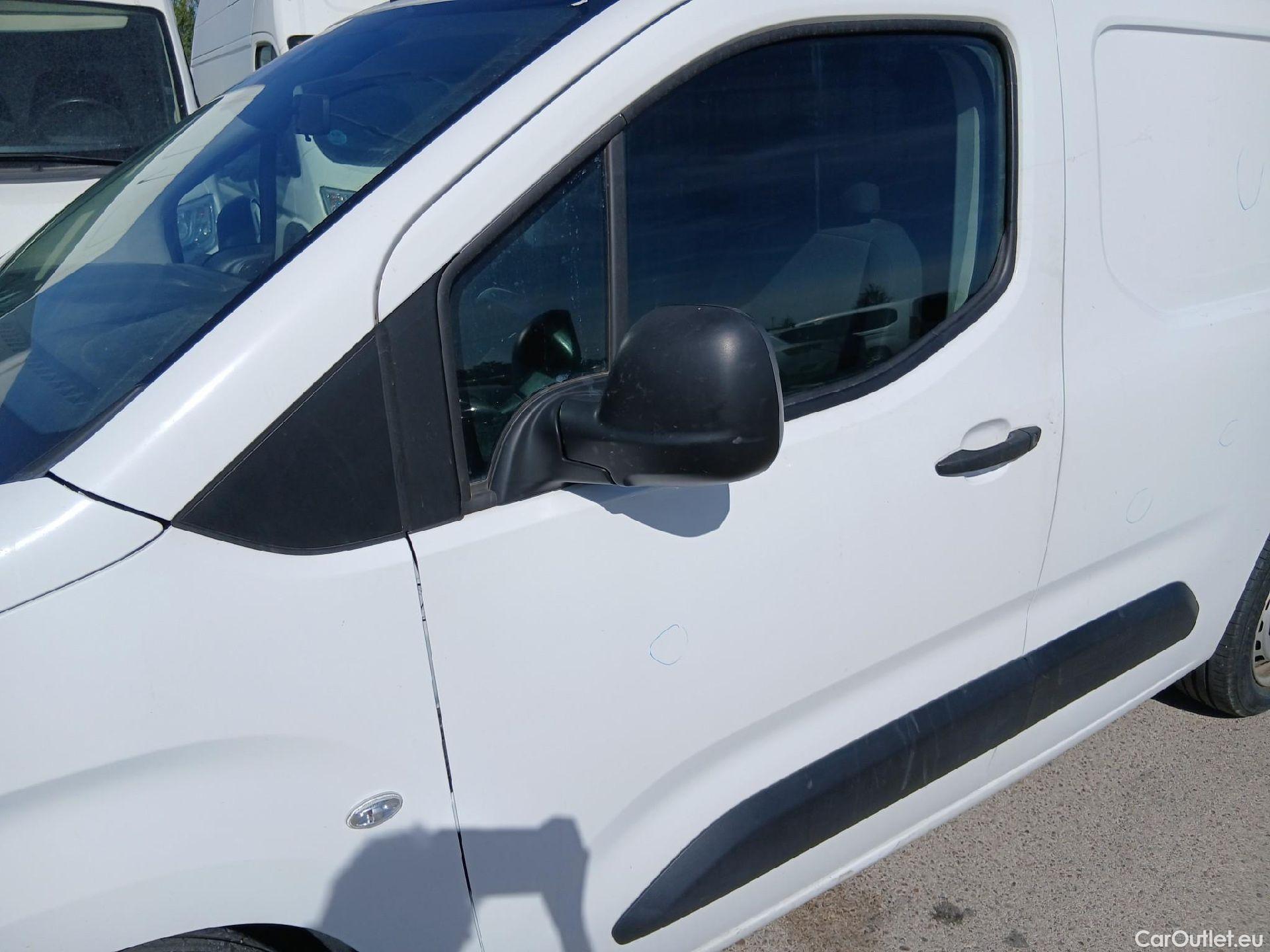  Peugeot  Partner PEUGEOT  / 2018 / 4P / furgón derivado de turismo Premium Standard 600kg BlueHDi 73kW (AC) #7