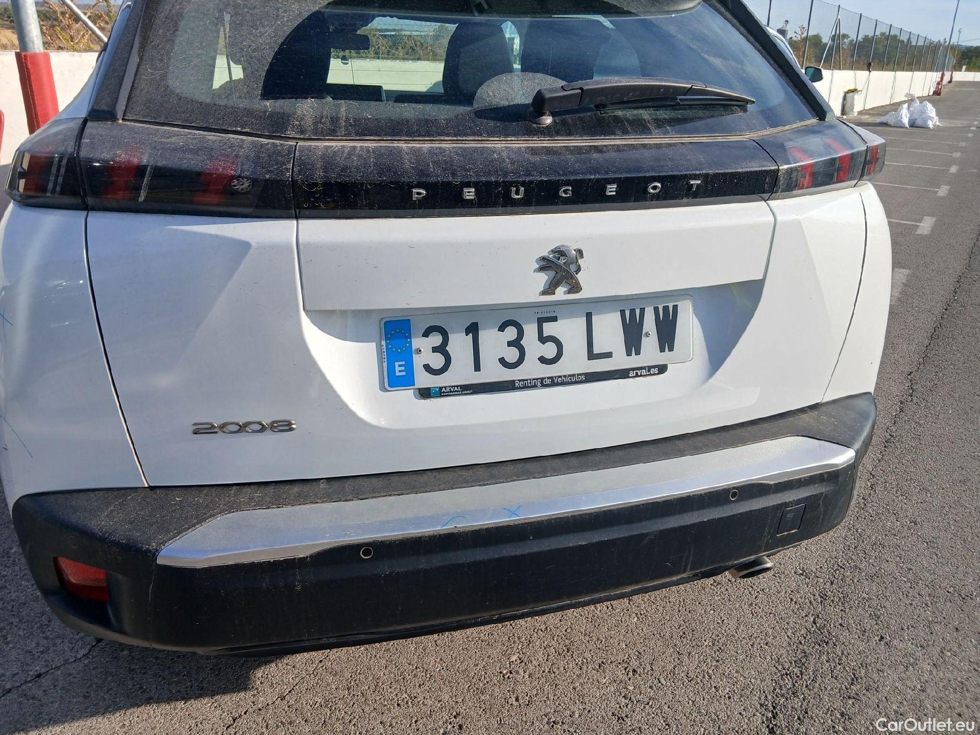  Peugeot  2008 PEUGEOT  / 2019 / 5P / todoterreno Active BlueHDI 81kW (110CV) #22