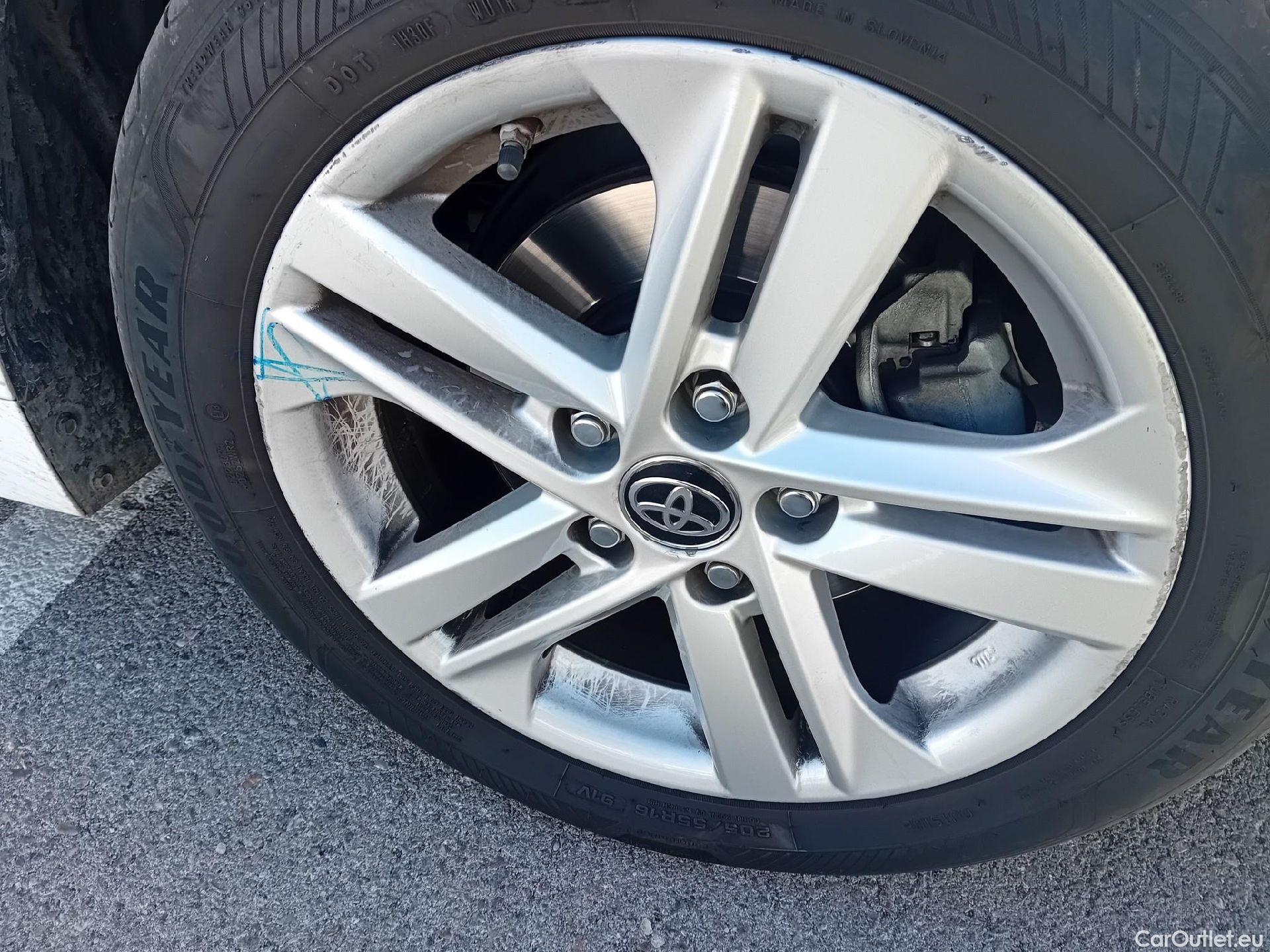  Toyota  Corolla TOYOTA  1.8 125H ACTIVE TECH E-CVT #26