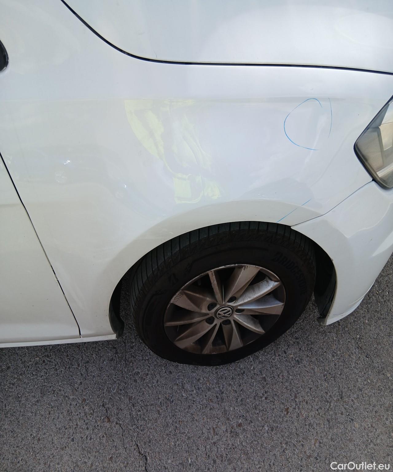  Volkswagen  Golf  VOLKSWAGEN / 2016 / 5P / berlina con portón Last Edition 1.6 TDI 85kW (115CV) #34