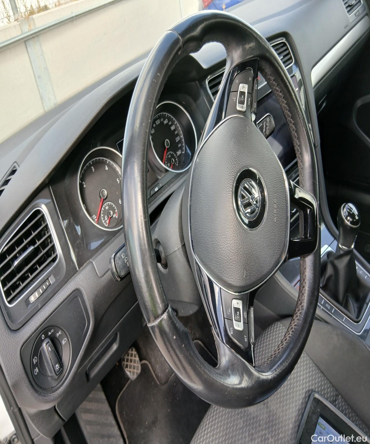  Volkswagen  Golf  VOLKSWAGEN / 2016 / 5P / berlina con portón Last Edition 1.6 TDI 85kW (115CV) #14