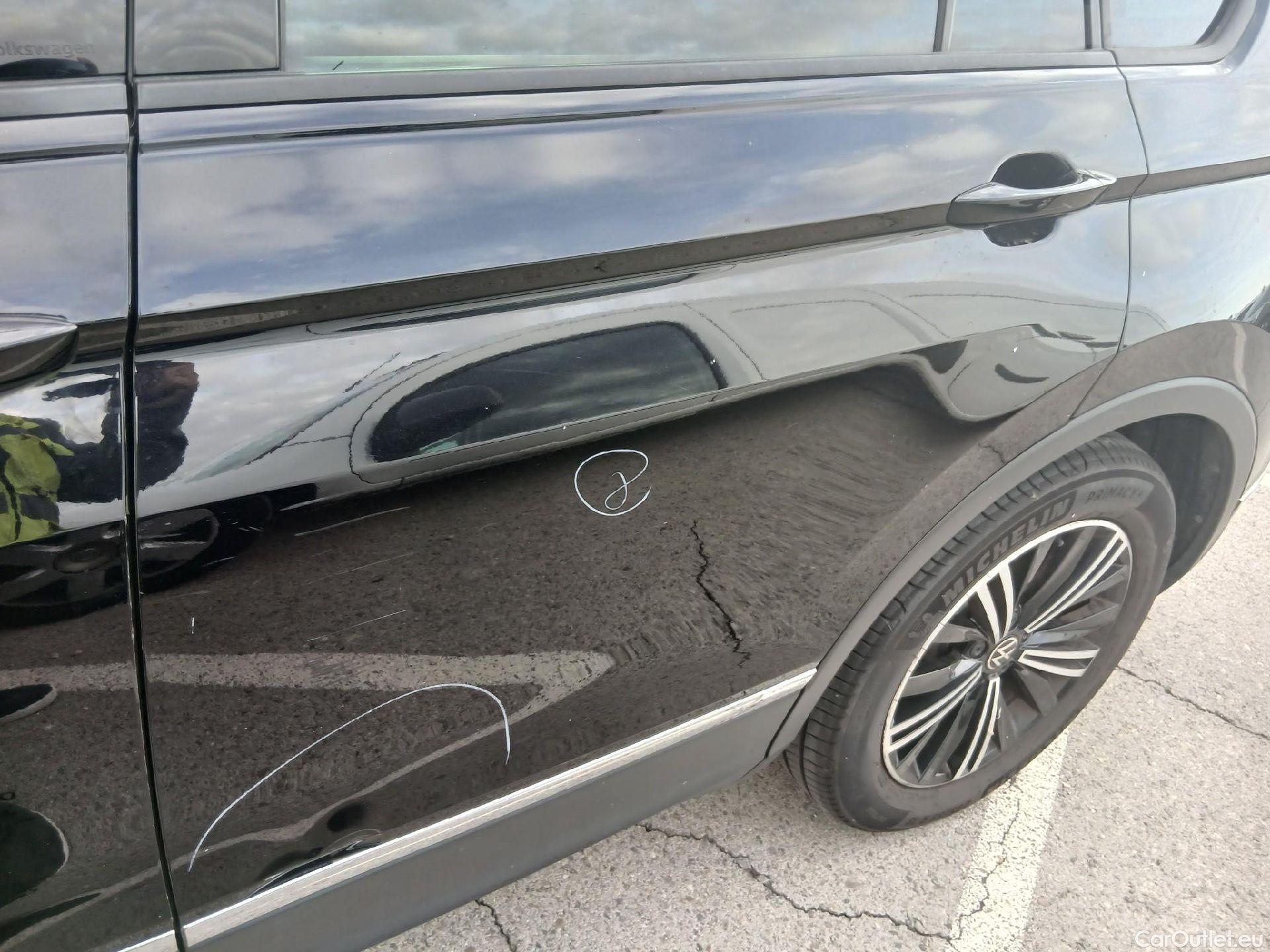  Volkswagen  Tiguan VOLKSWAGEN  / 2020 / 5P / todoterreno Life 2.0 TDI 110kW (150CV) DSG #24