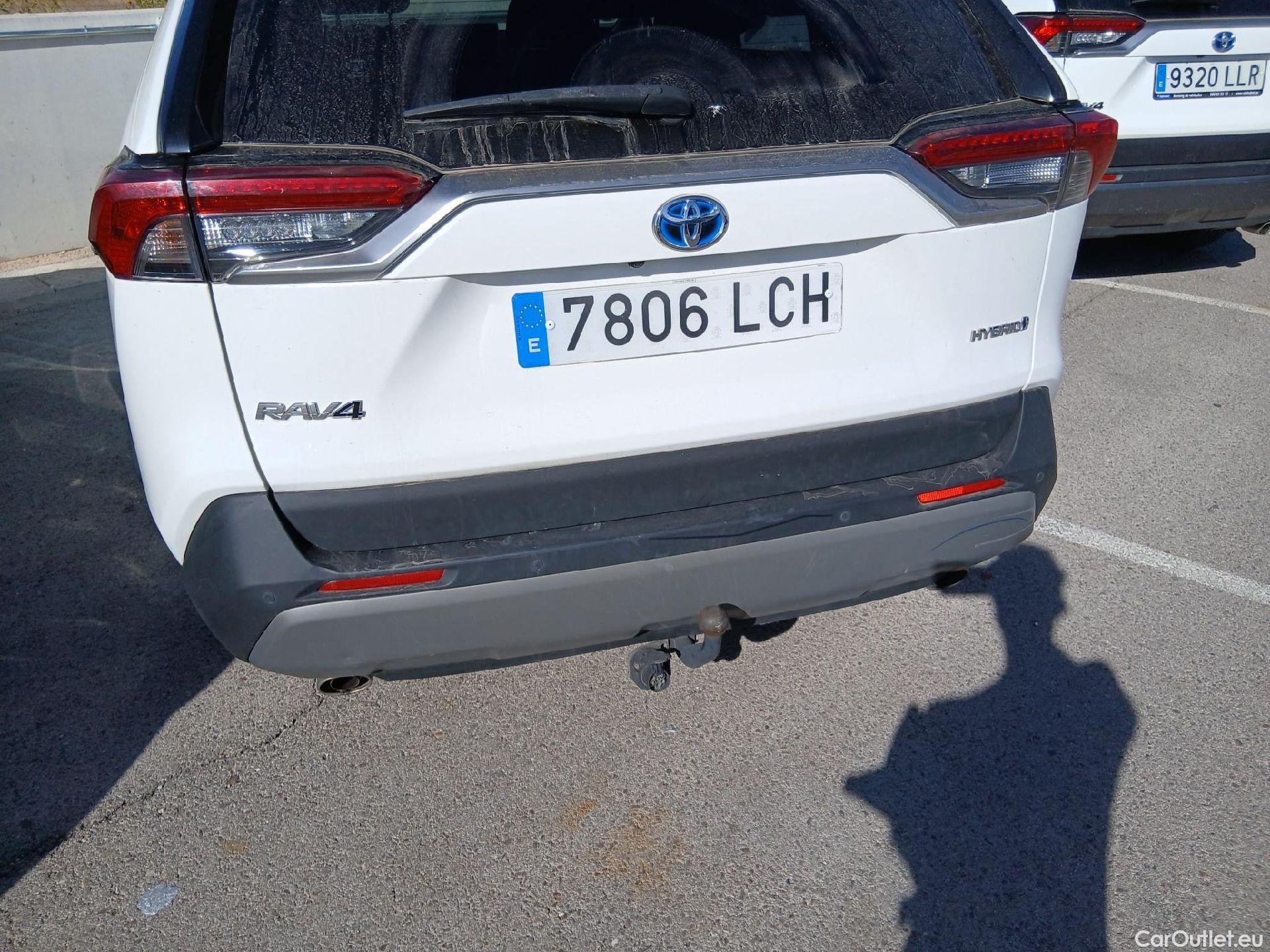  Toyota  RAV4 TOYOTA  / 2018 / 5P / todoterreno 2.5l 220H Advance 4WD #34