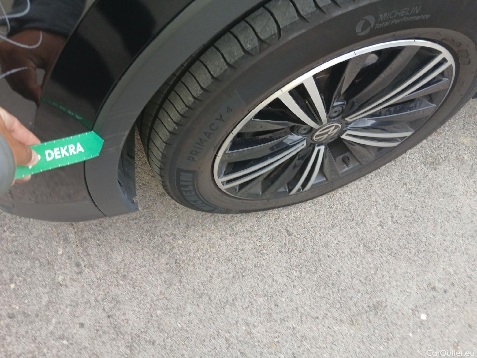  Volkswagen  Tiguan VOLKSWAGEN  / 2020 / 5P / todoterreno Life 2.0 TDI 110kW (150CV) DSG #43