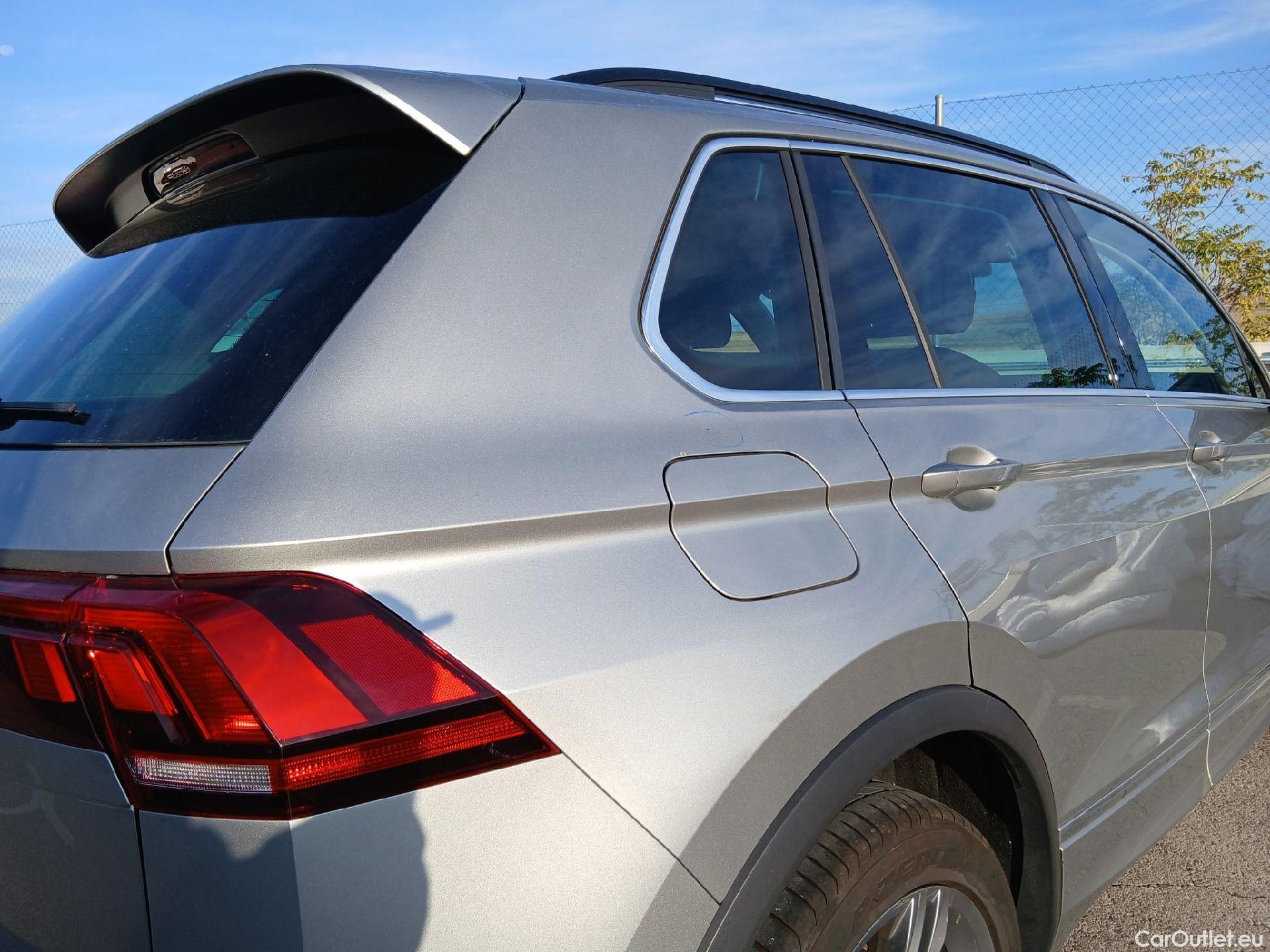  Volkswagen  Tiguan VOLKSWAGEN  / 2016 / 5P / todoterreno Advance 2.0 TDI 110kW (150CV) DSG #29