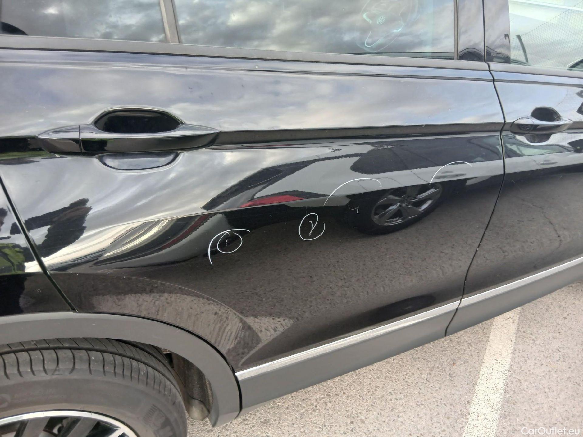  Volkswagen  Tiguan VOLKSWAGEN  / 2020 / 5P / todoterreno Life 2.0 TDI 110kW (150CV) DSG #35