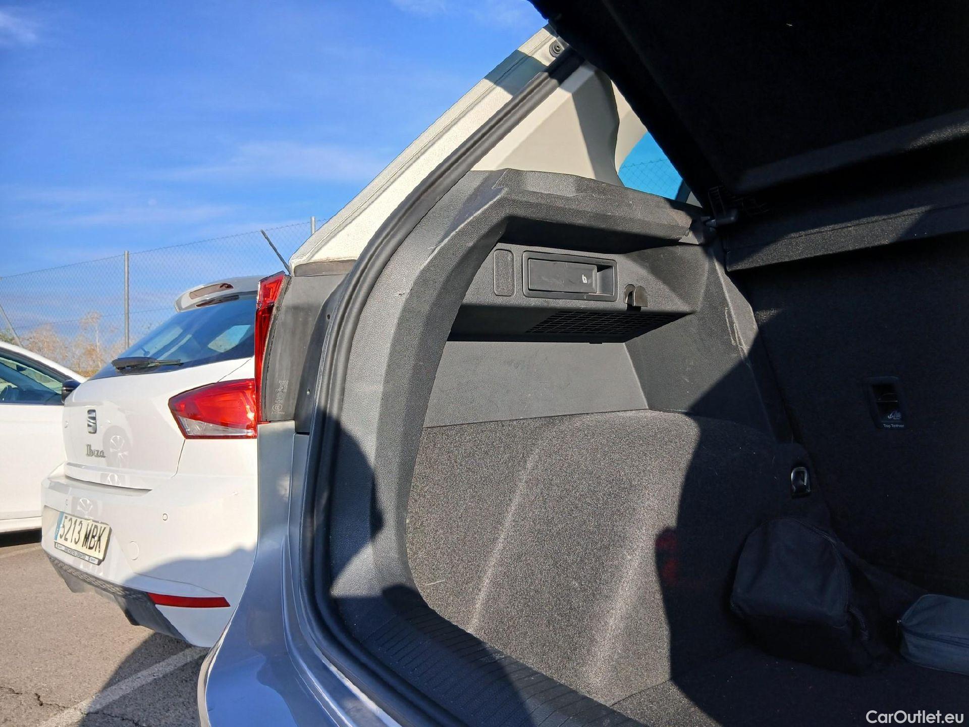  Volkswagen  Tiguan VOLKSWAGEN  / 2016 / 5P / todoterreno Advance 2.0 TDI 110kW (150CV) DSG #46