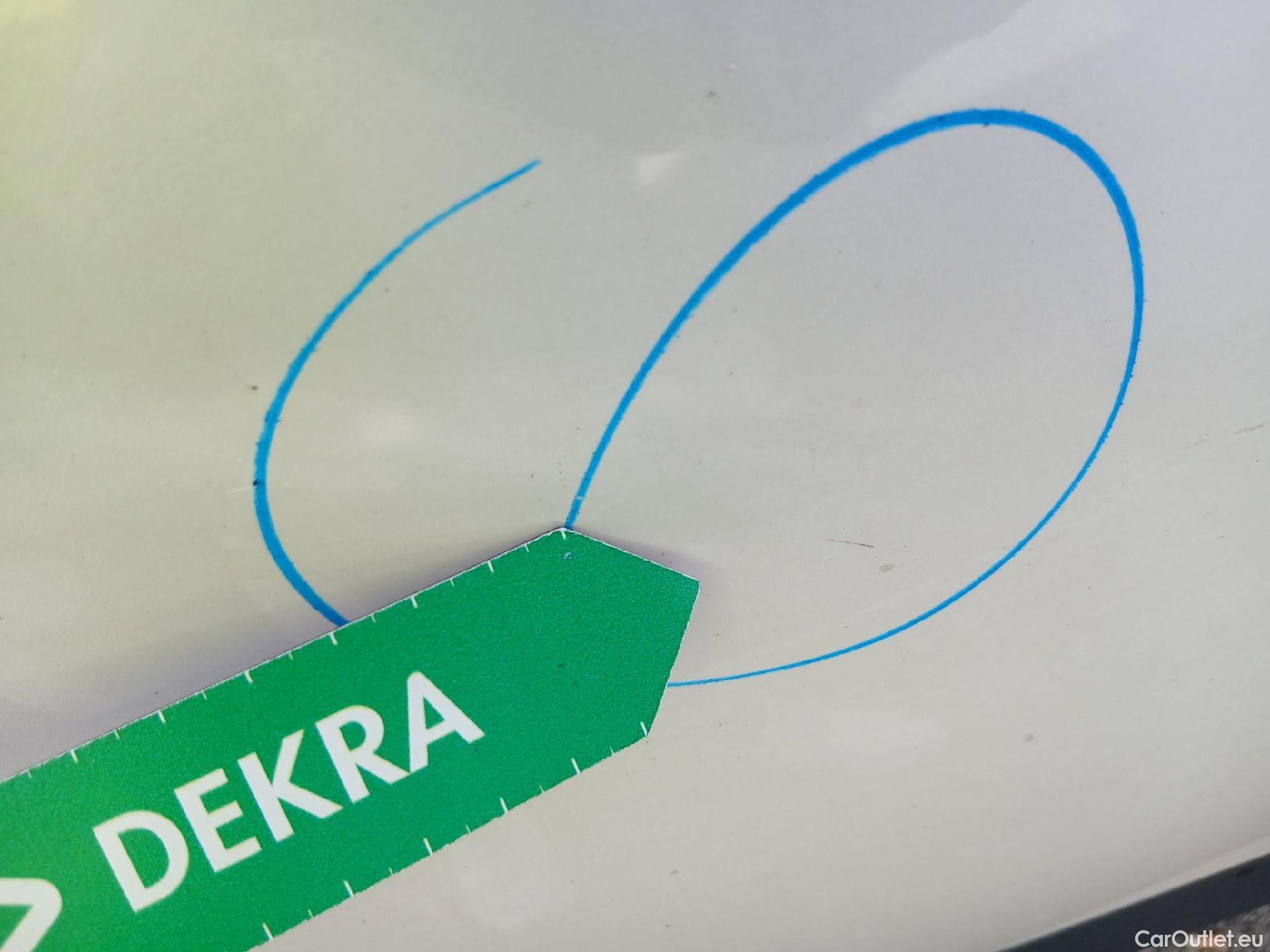  Toyota  RAV4 TOYOTA  / 2018 / 5P / todoterreno 2.5l 220H Advance #13