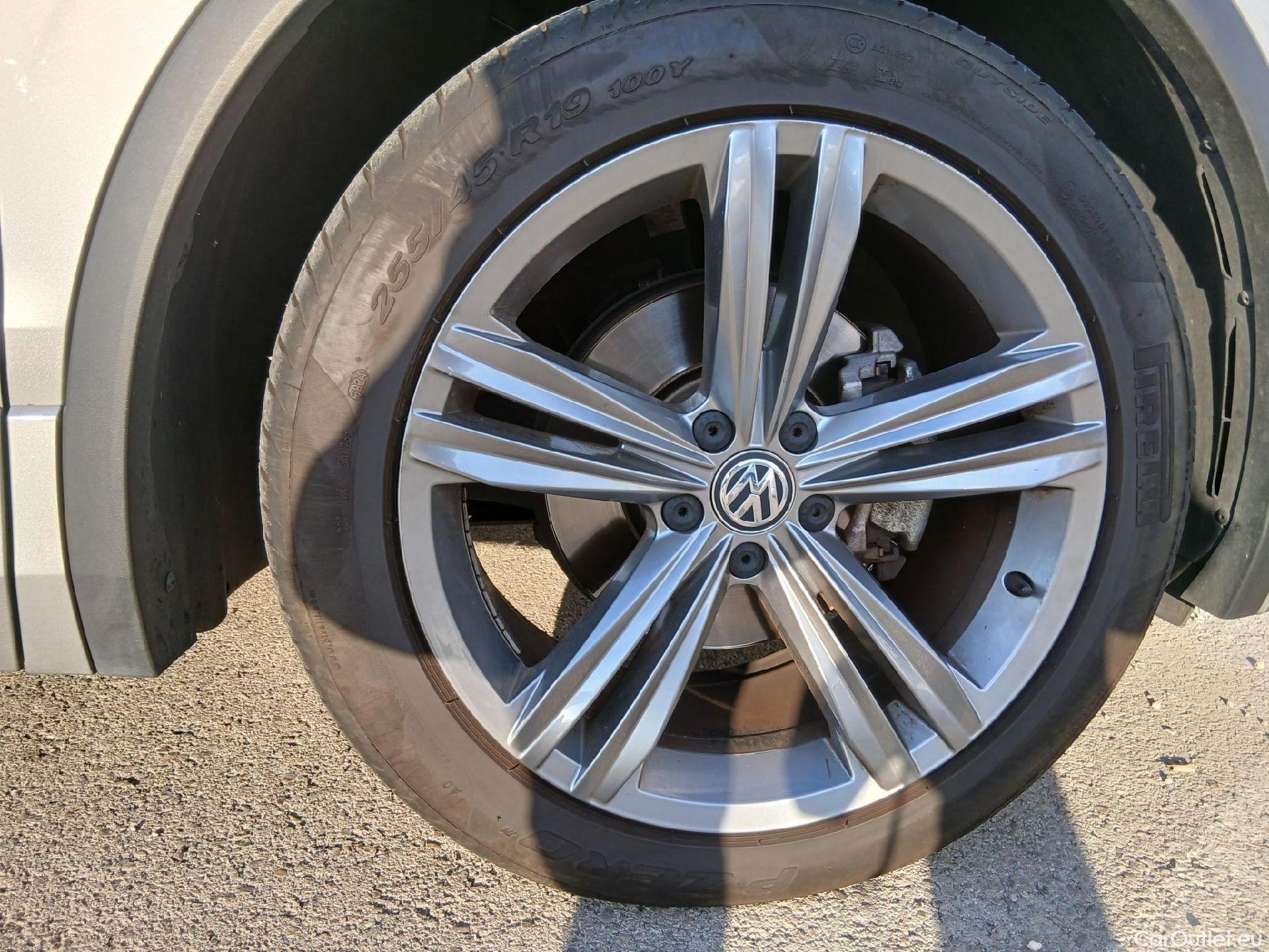  Volkswagen  Tiguan VOLKSWAGEN  / 2016 / 5P / todoterreno Advance 2.0 TDI 110kW (150CV) DSG #37