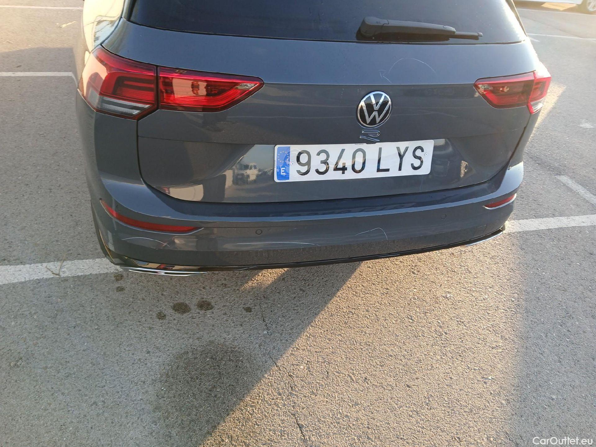  Volkswagen  Golf  VOLKSWAGEN / 2020 / 5P / familiar R-Line 2.0 TDI 110kW (150CV) DSG Variant #17