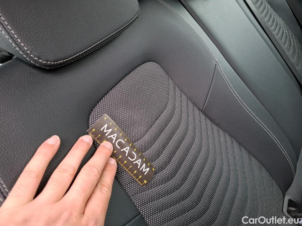  Mercedes  B-Klasse MERCEDES-BENZ Classe B / 2019 / 5P / monospace B 180 d Business Line Edition BA8 #25