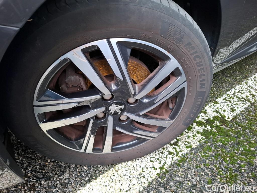  Peugeot  208  Allure Business 1.2 PureTech 100CV BVM6 E6d #8