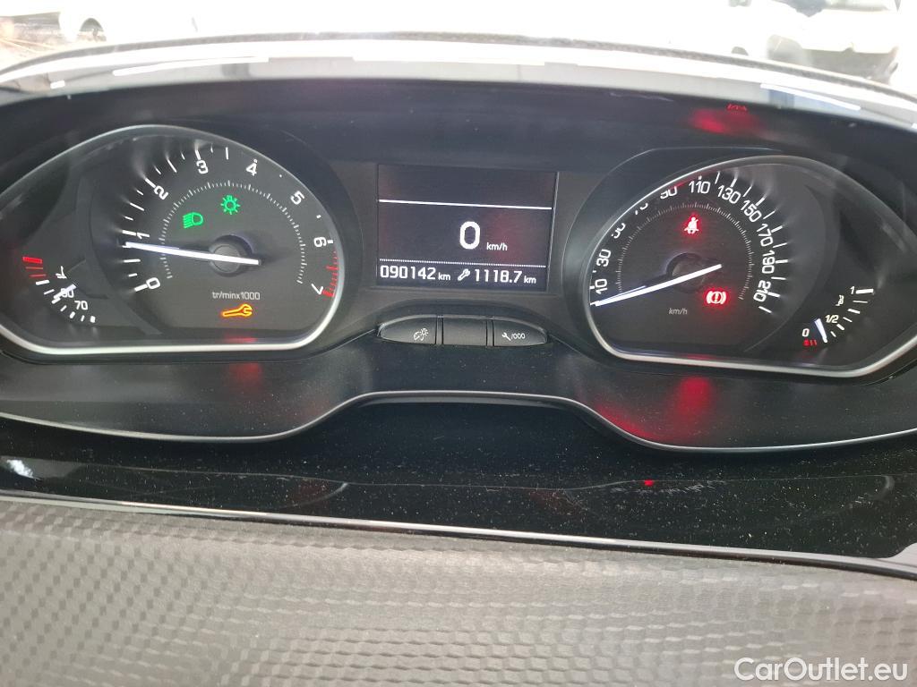  Peugeot  208  Allure Business 1.2 PureTech 110CV BVM6 E6dT #69