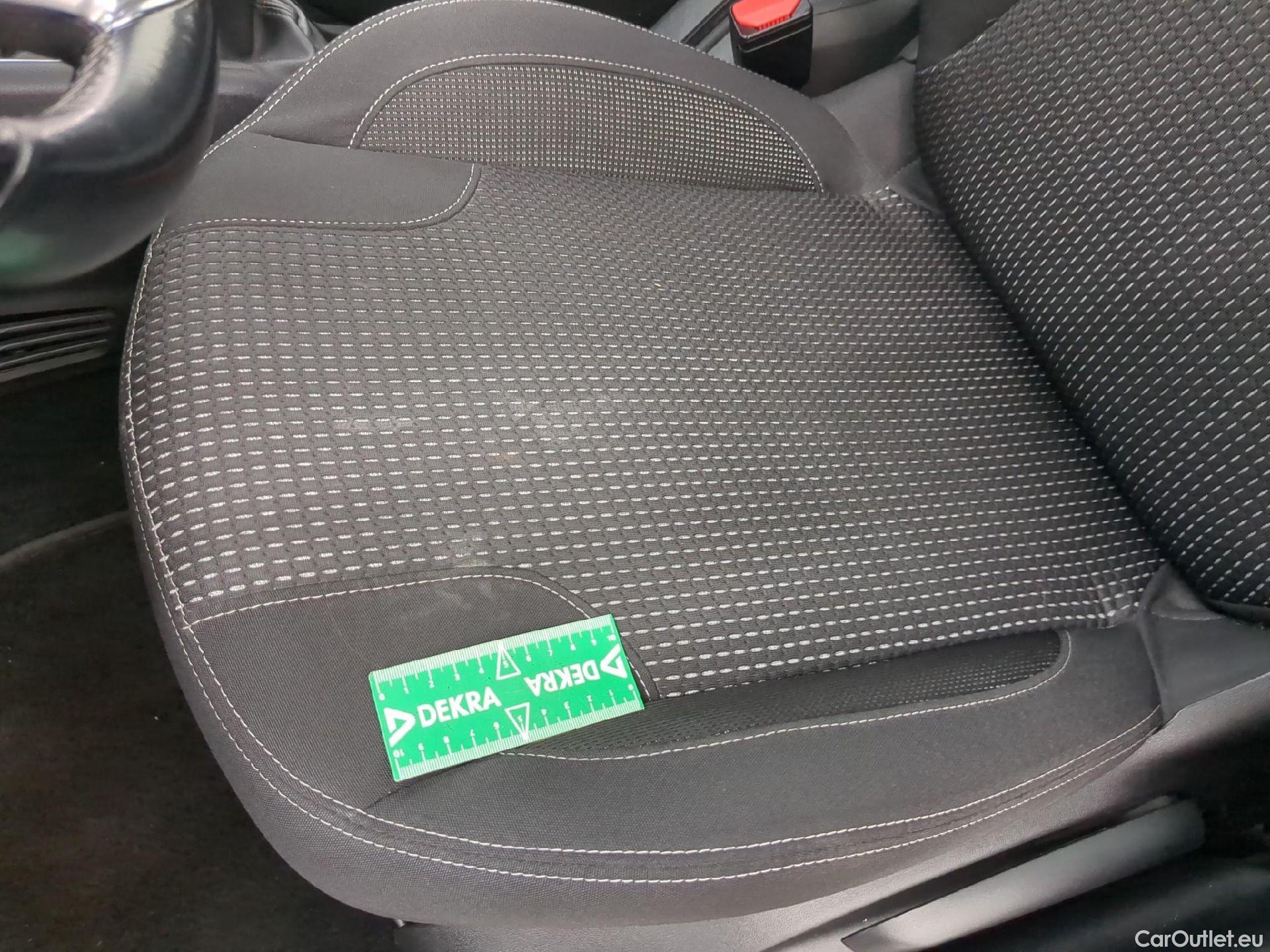  Peugeot  208  Allure Business 1.2 PureTech 110CV BVM5 E6 #4