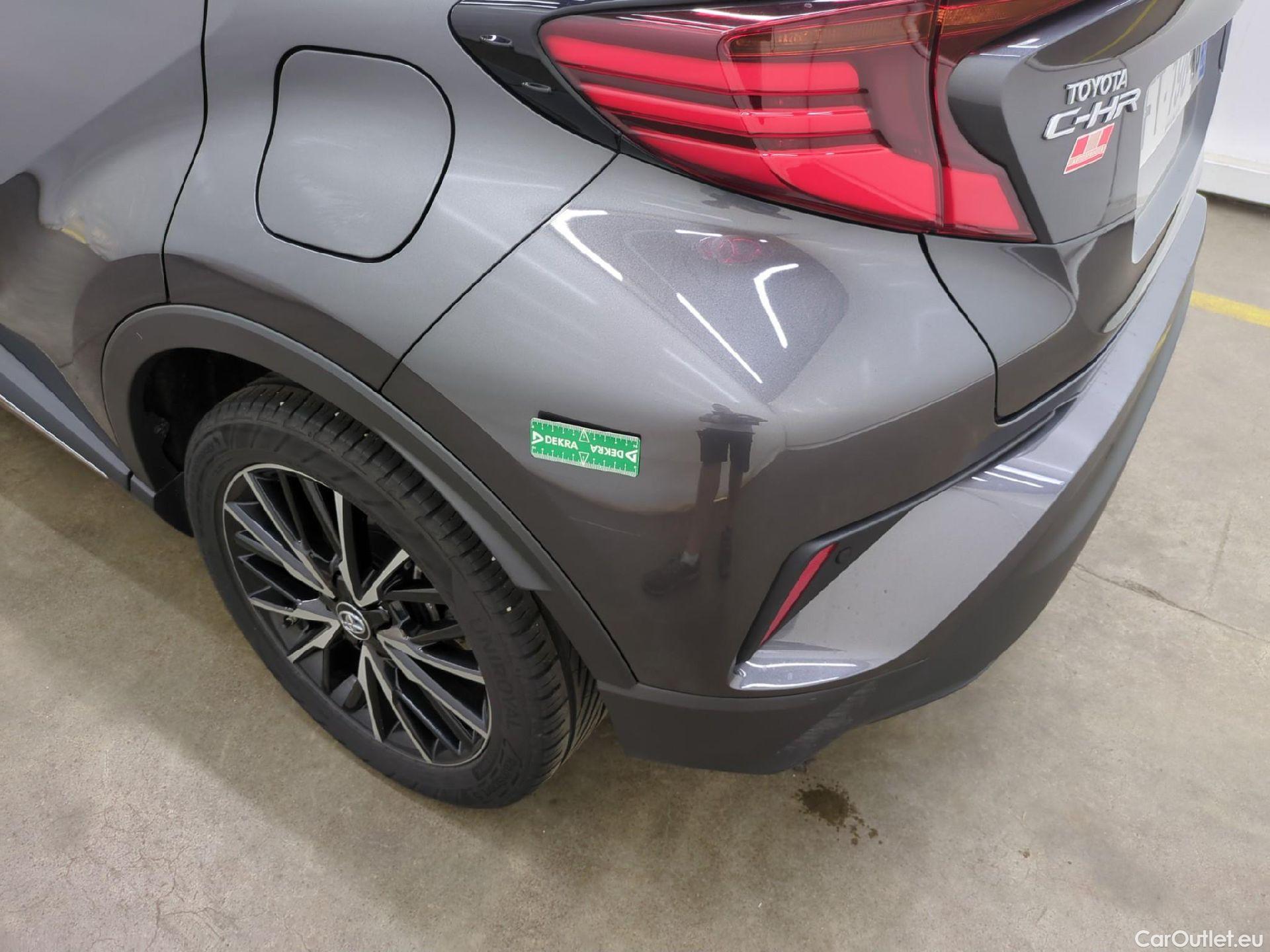  Toyota  C-HR TOYOTA  / 2016 / 5P / SUV 1.8 HYBRIDE 122 DISTINCTIVE #14