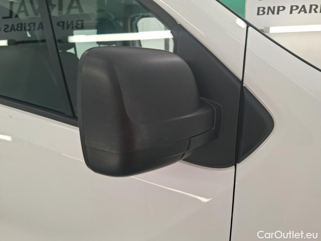  Renault  Trafic RENAULT  4p Combi Zen L2 Energy dCi 125 8 places #31