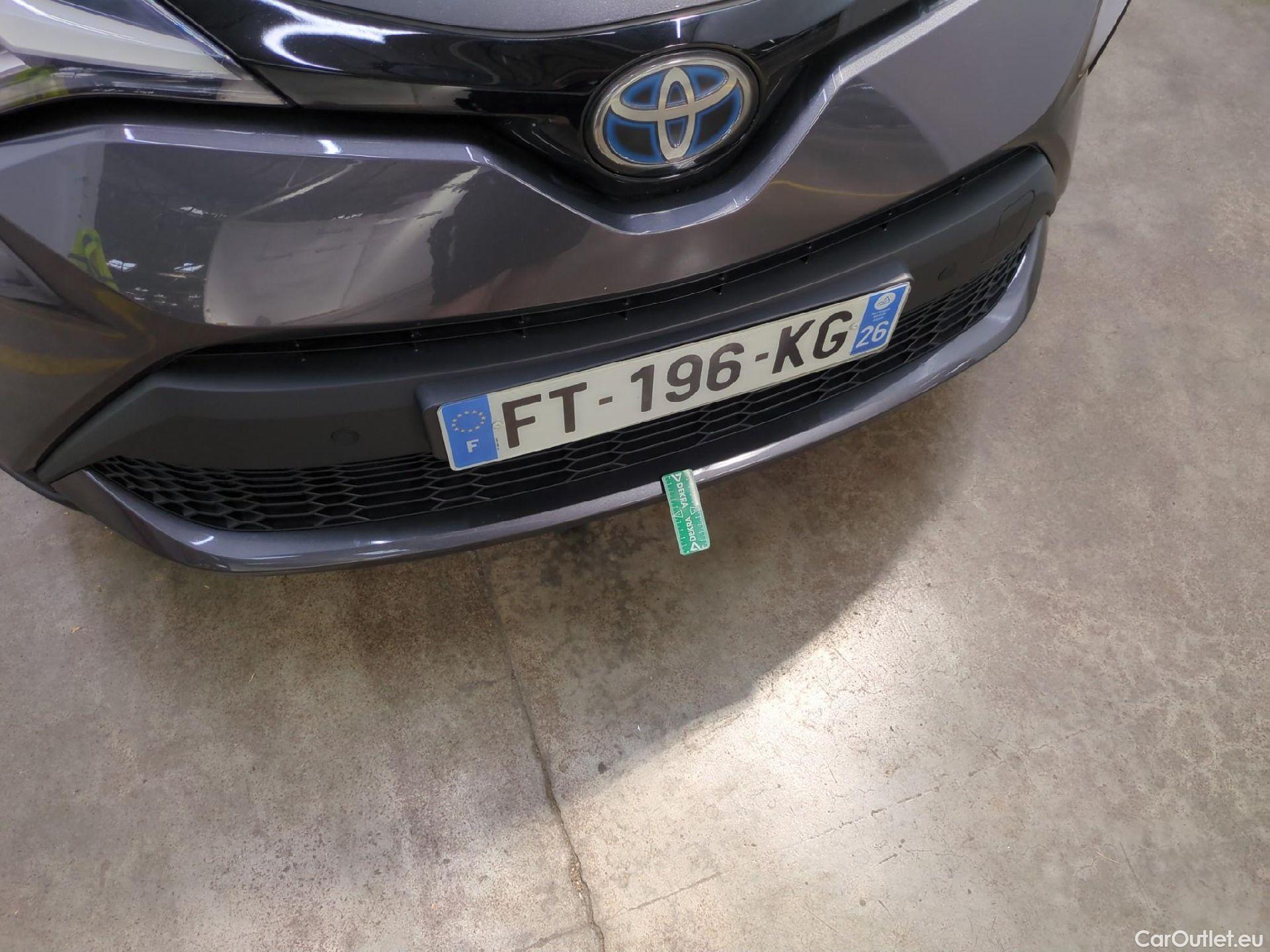  Toyota  C-HR TOYOTA  / 2016 / 5P / SUV 1.8 HYBRIDE 122 DISTINCTIVE #10
