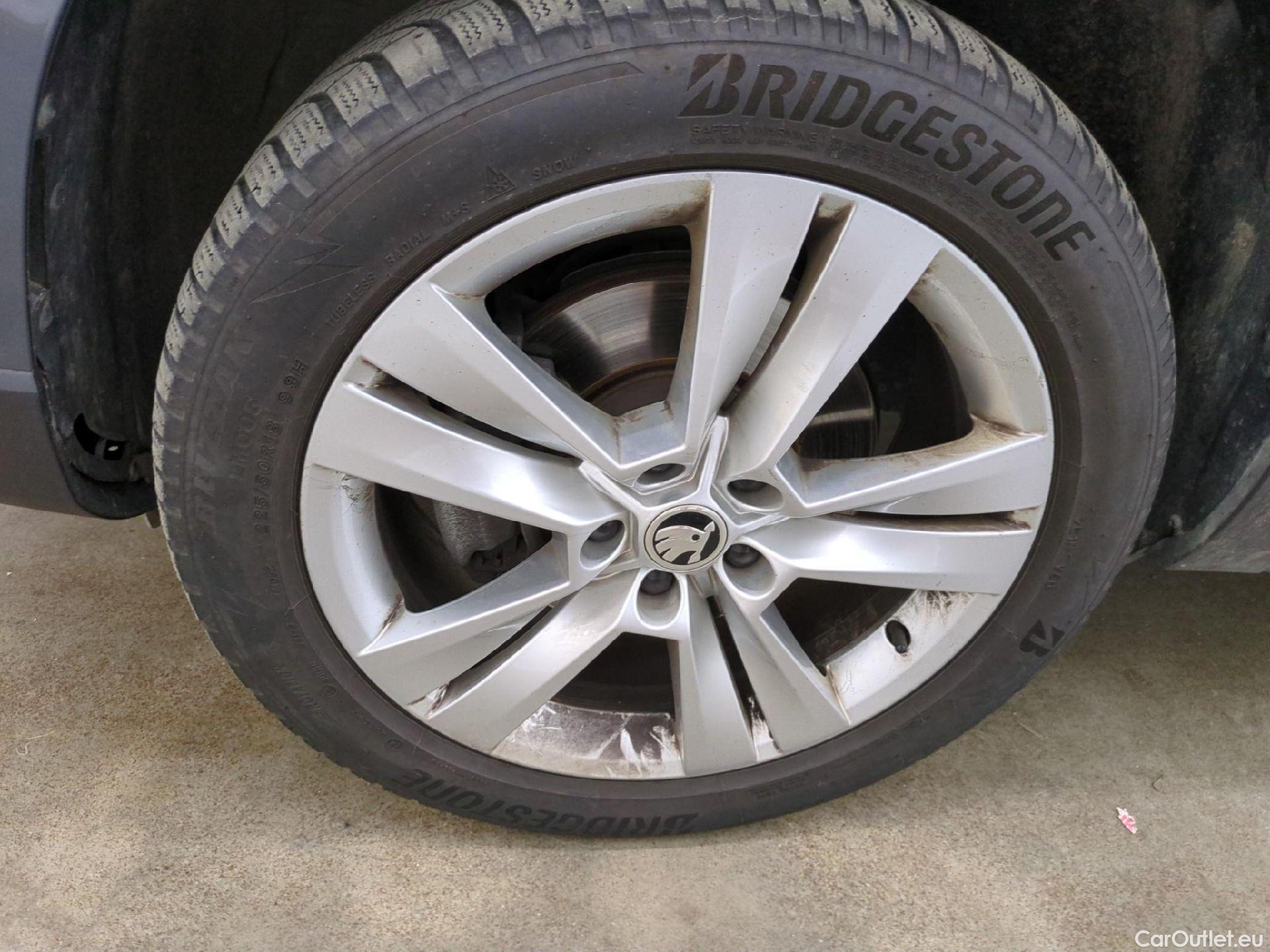  Skoda  Karoq  Style 4x4 2.0 TDI 150CV E6d / DSG #4
