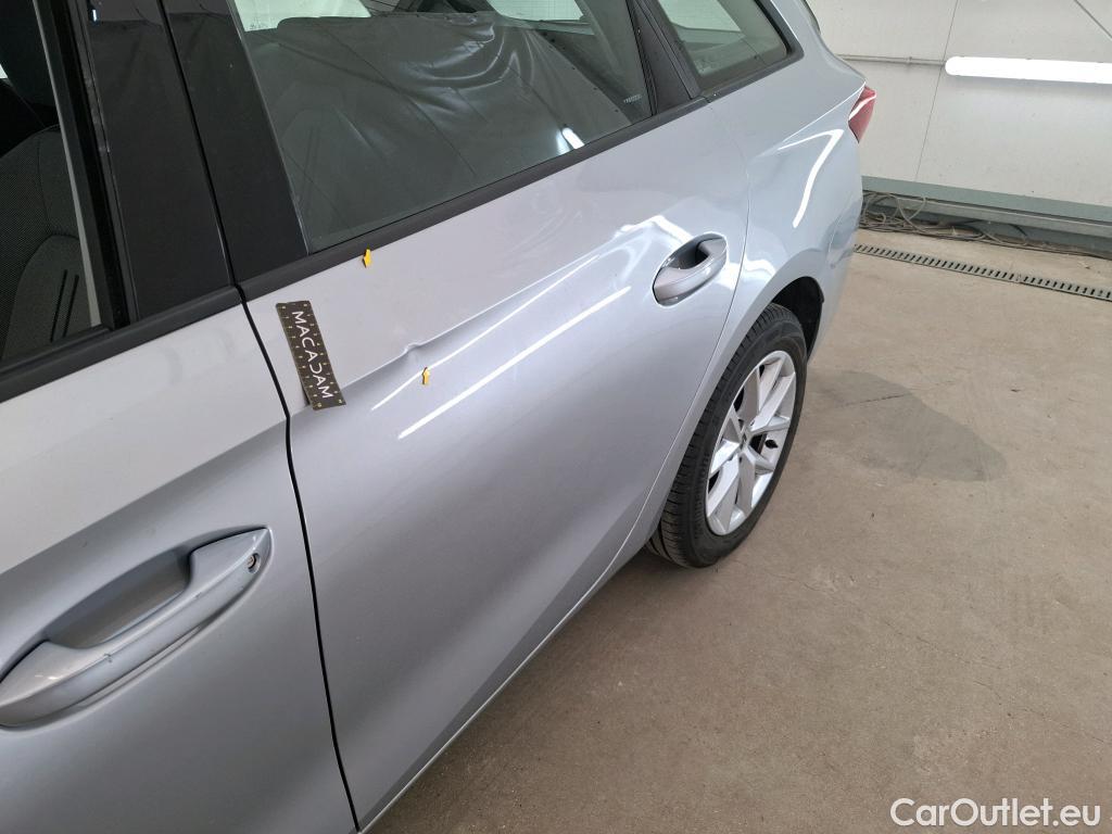  Seat  Leon  Sportstourer Urban 1.0 TSI 110CV BVA7 E6d #1