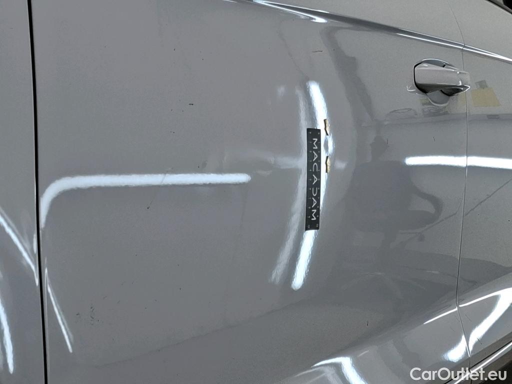 Volkswagen  T-ROC VOLKSWAGEN  / 2017 / 5P / SUV 1.5 TSI 150 EVO CARAT DSG7 #2