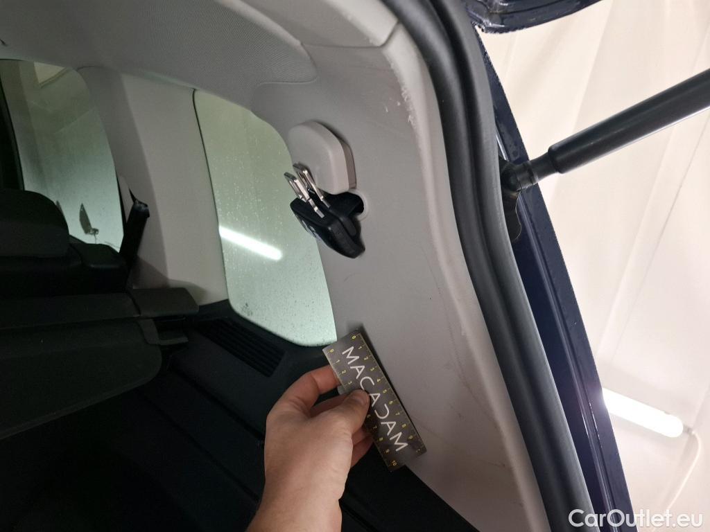  Volkswagen  Touran  Life Plus 2.0 TDI 150CV BVA7 E6d #33