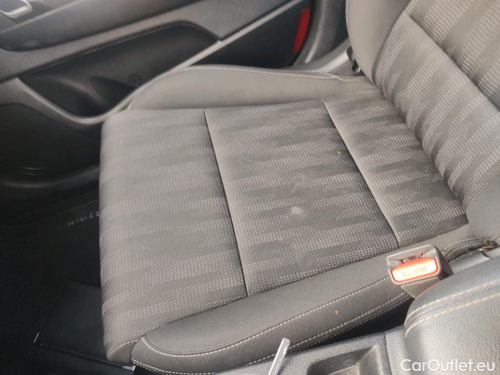  KIA  Sportage KIA  / 2018 / 5P / todoterreno 1.6 MHEV Business DCT 100kW (136CV) 4X2 #43
